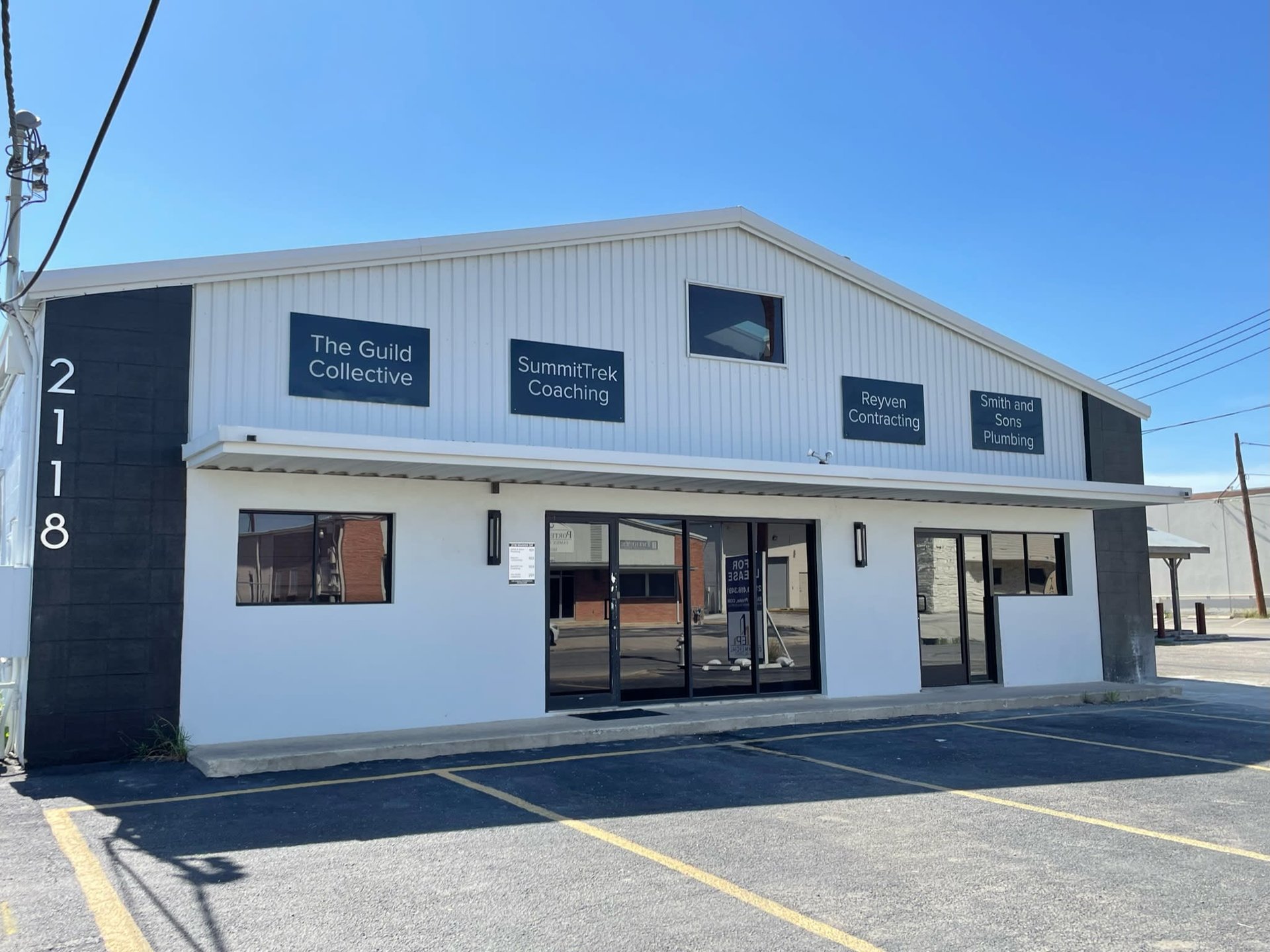2118 Mannix Flex Building | SELLER REPRESENTATION
