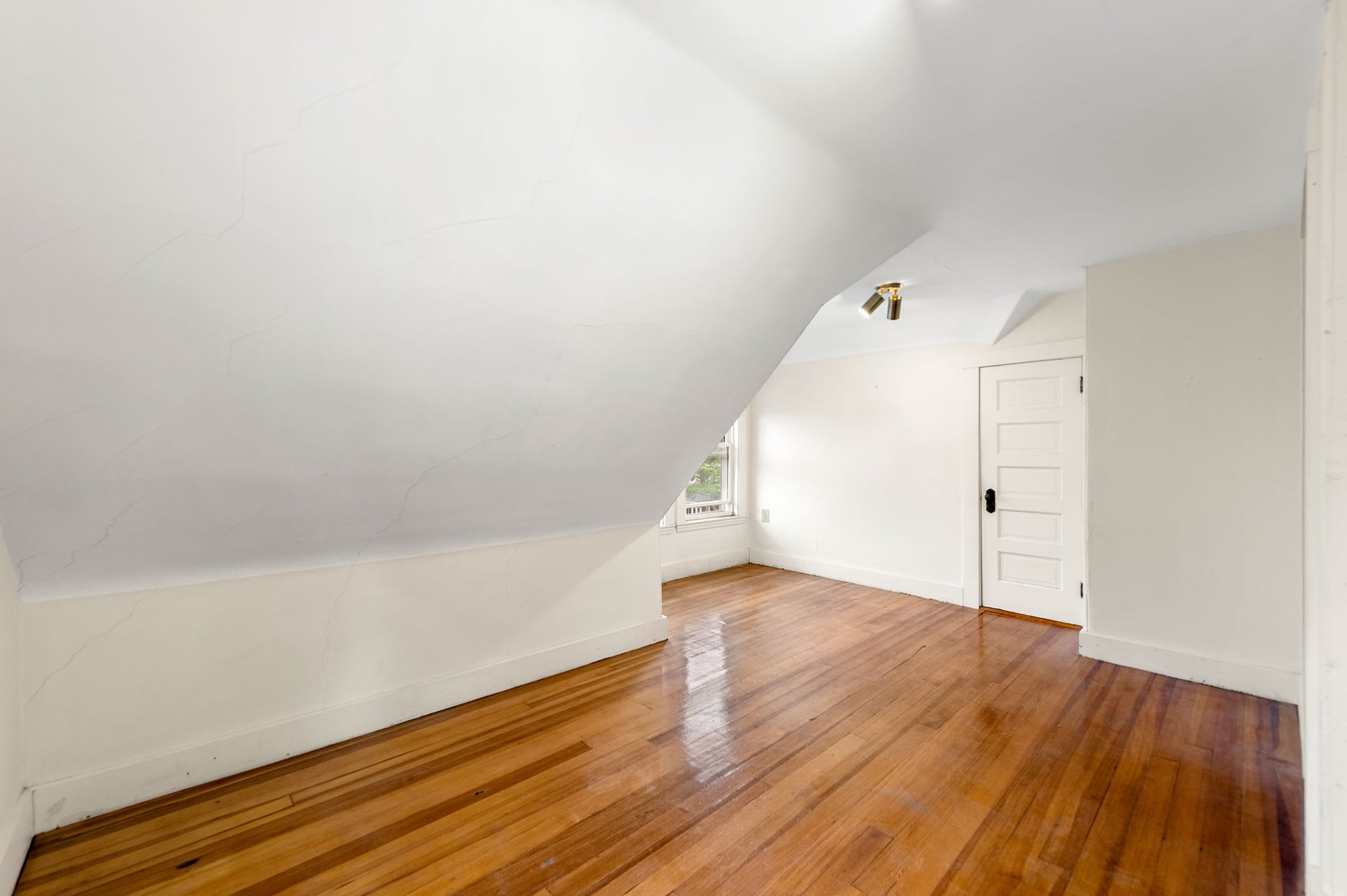153 Lexington Ave