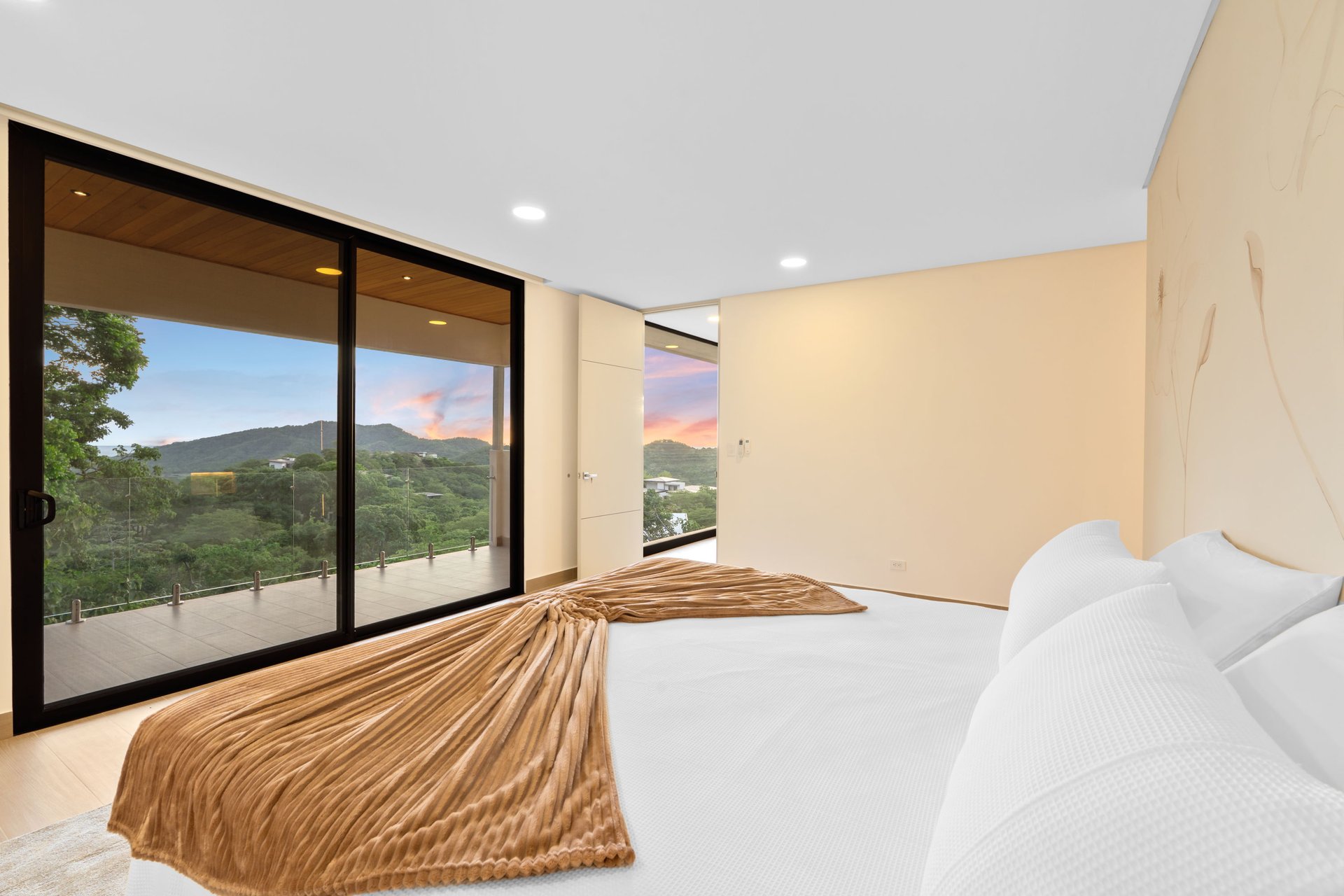 Casa Flores del Mar | Contemporary Ocean-View Home in Las Ventanas