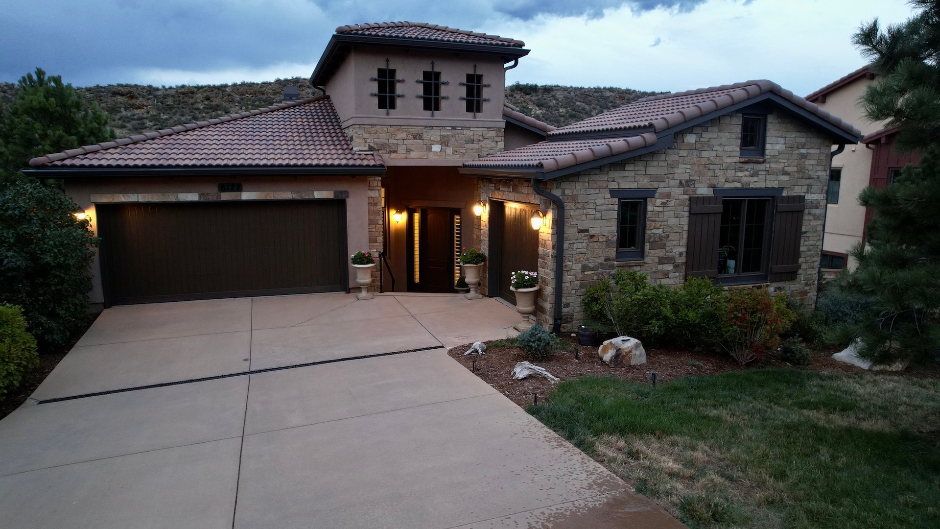 8122 Raphael Lane