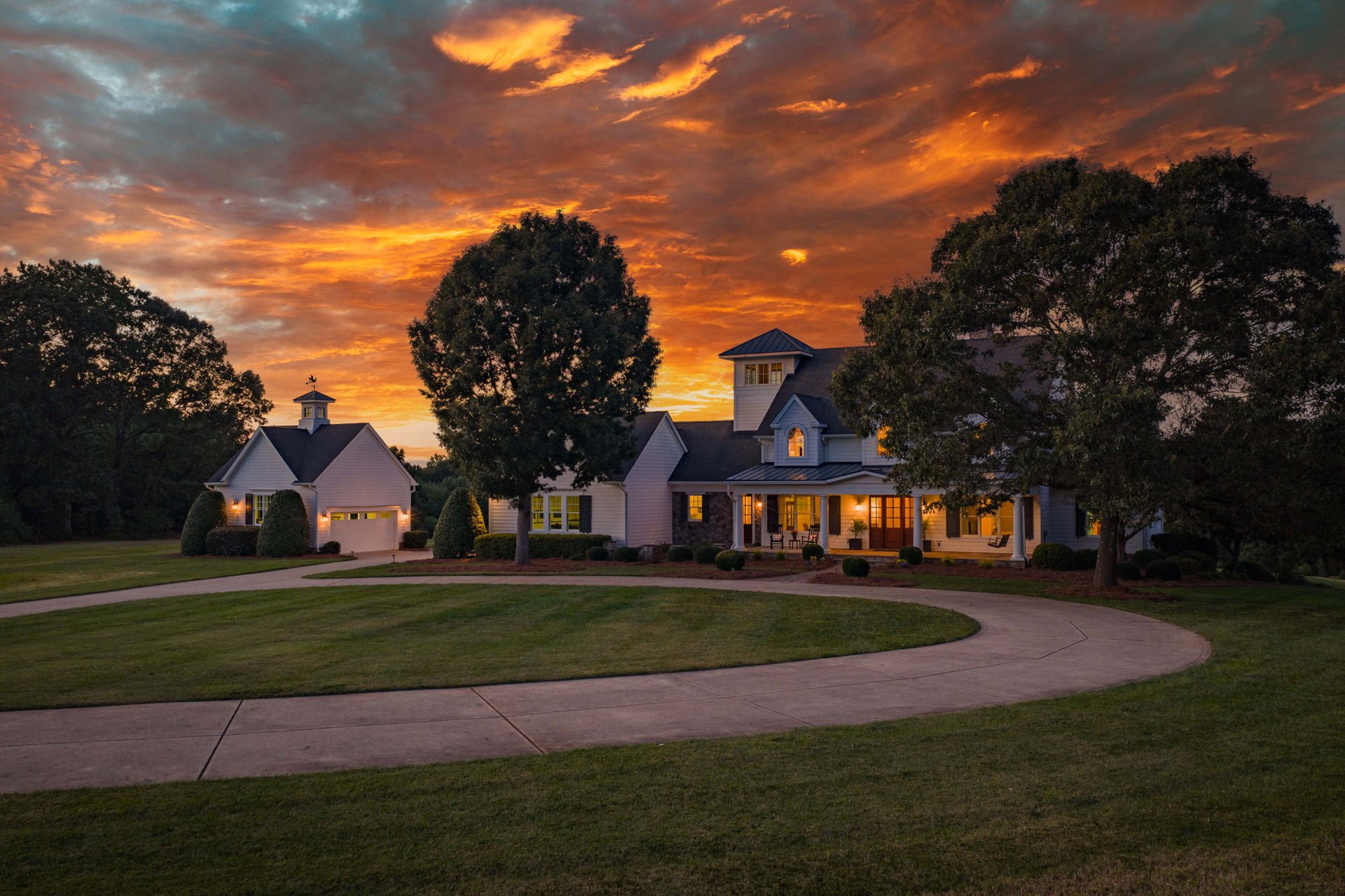 160 Acre Estate with Mountain Views