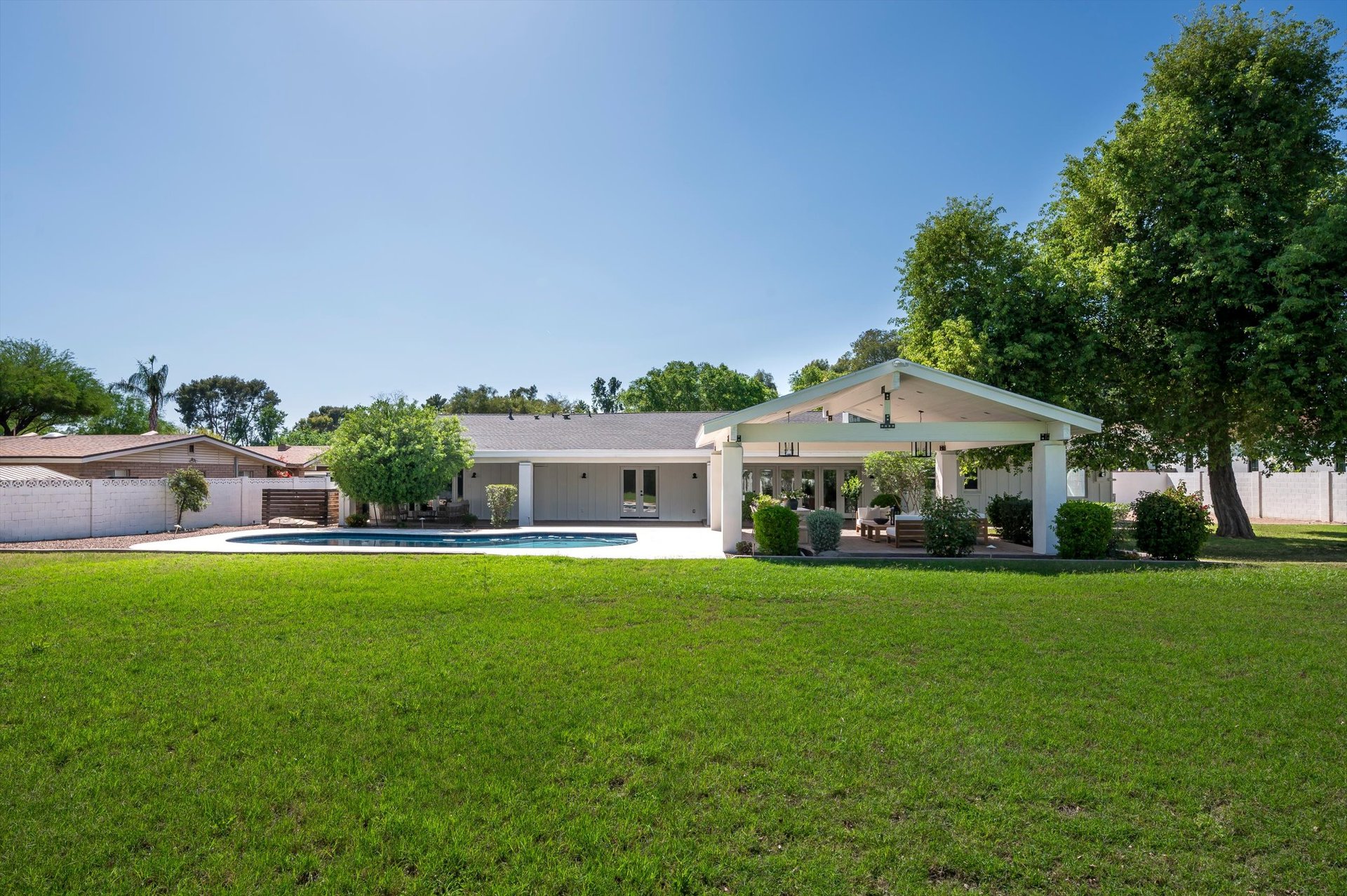 3131 N 53RD Place