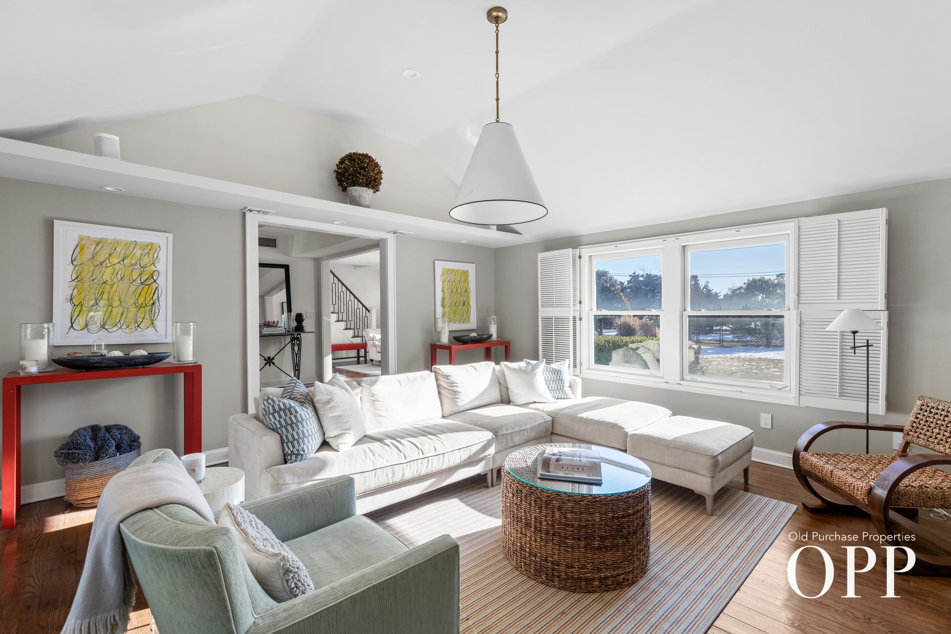 CHARMING SUMMER RETREAT WITH GARDENS & BAY BREEZES