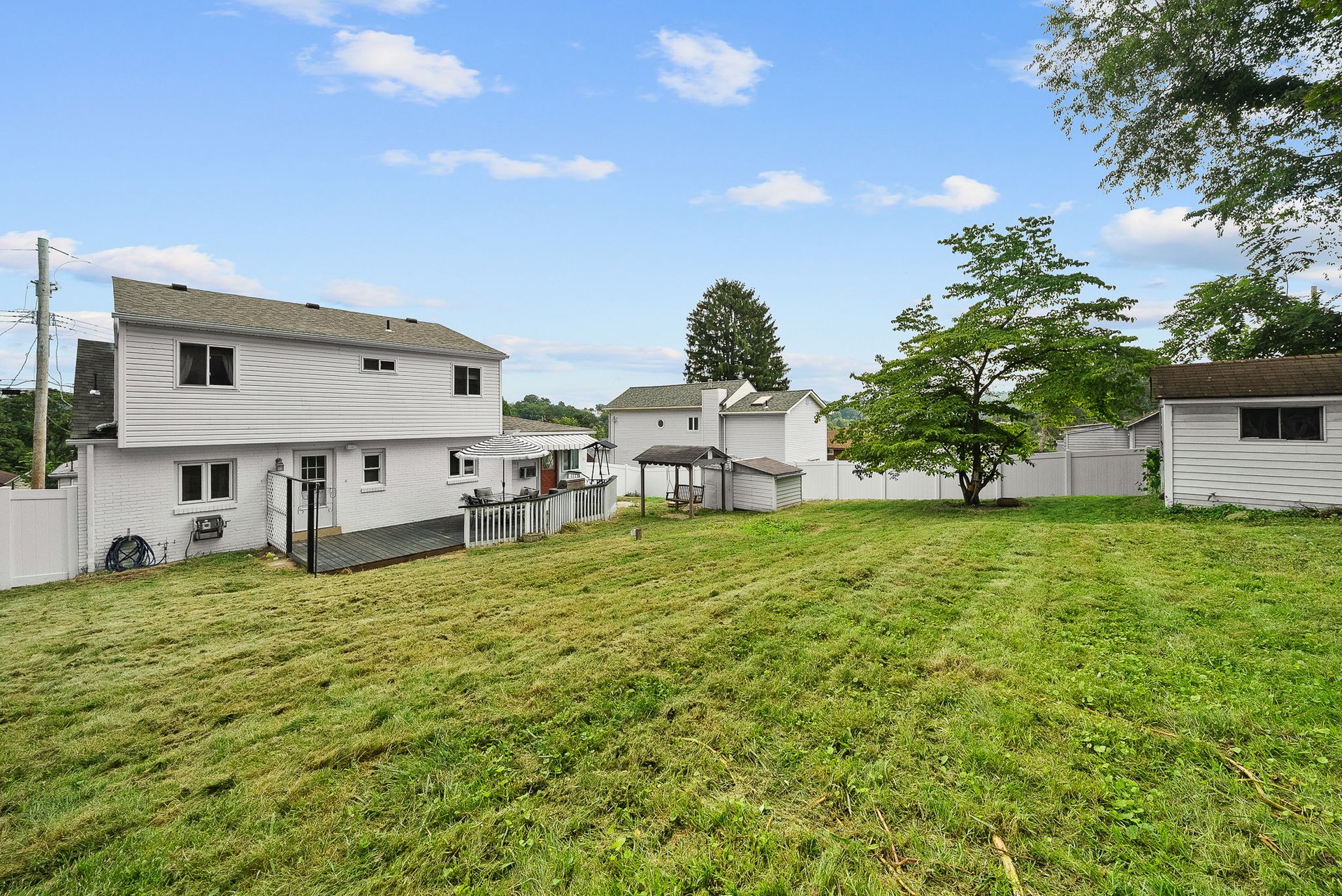 615 Lincoln Ave, Carnegie PA 15106