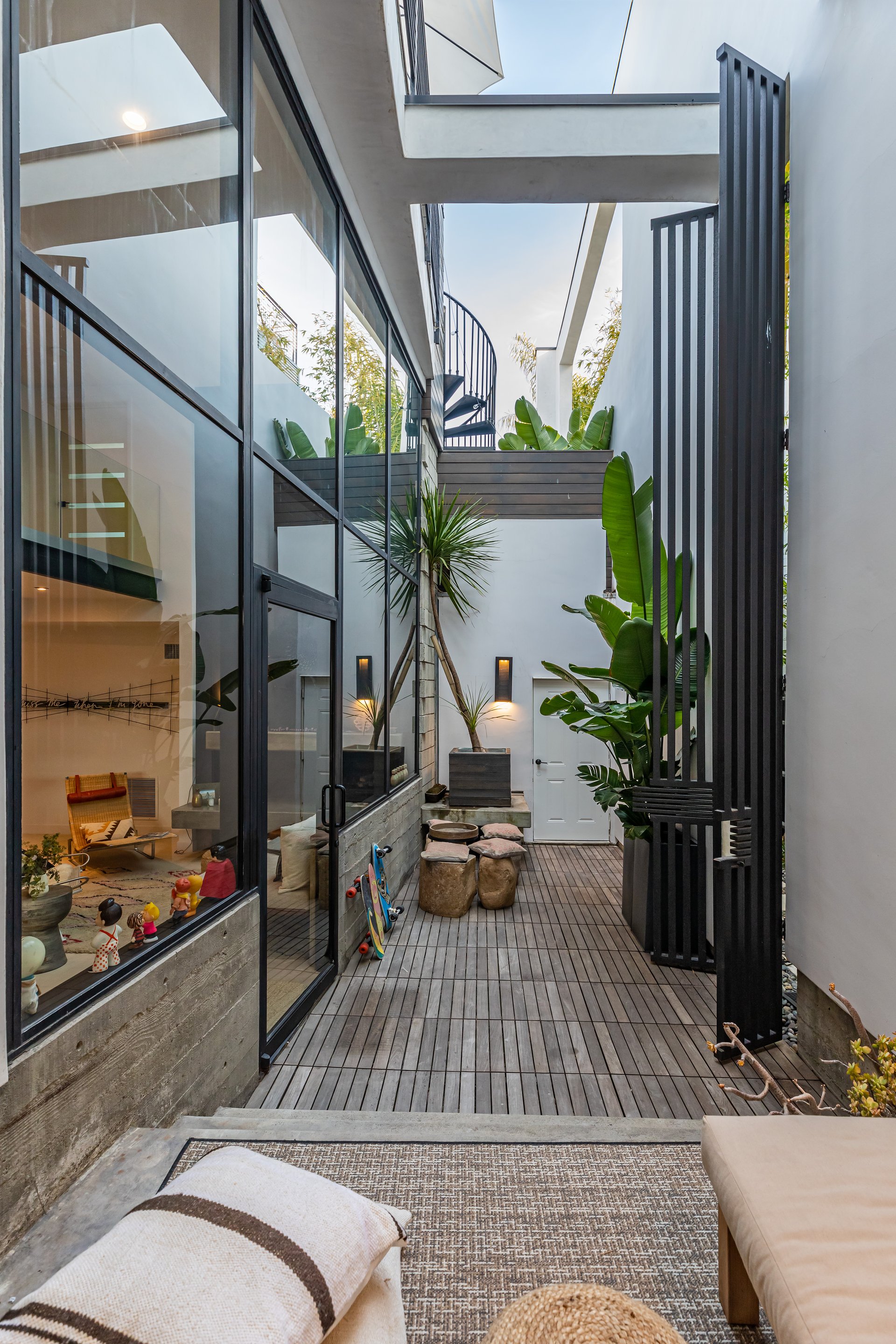 214 S Venice Blvd, Venice 