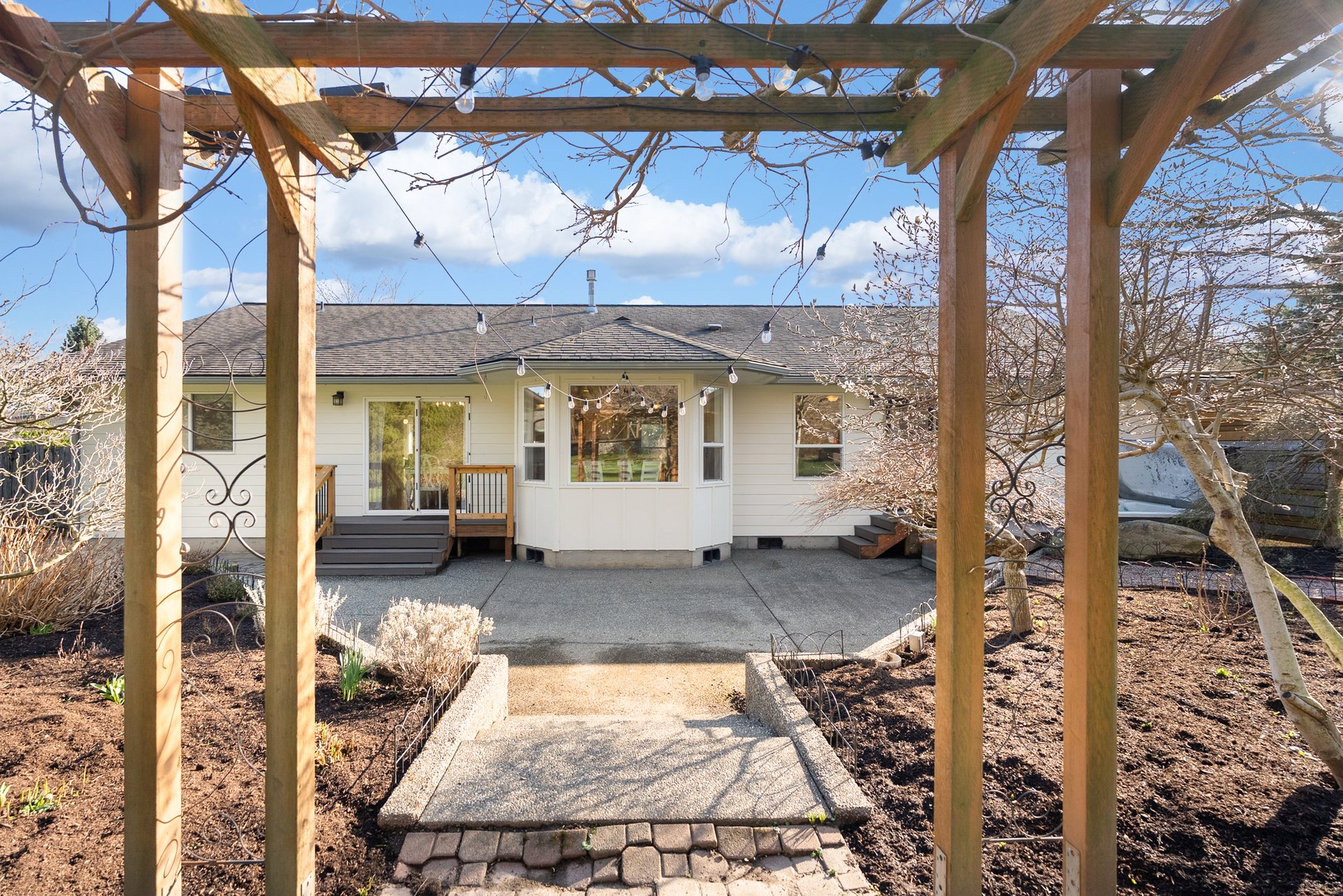  Dreamy Rambler on Over Half an Acre
