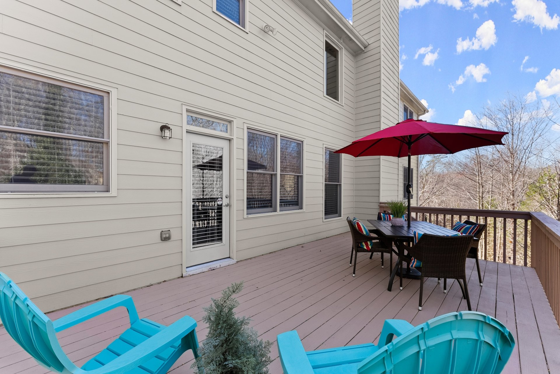 7534 Mossy Log Ct, Flowery Branch, GA 30542