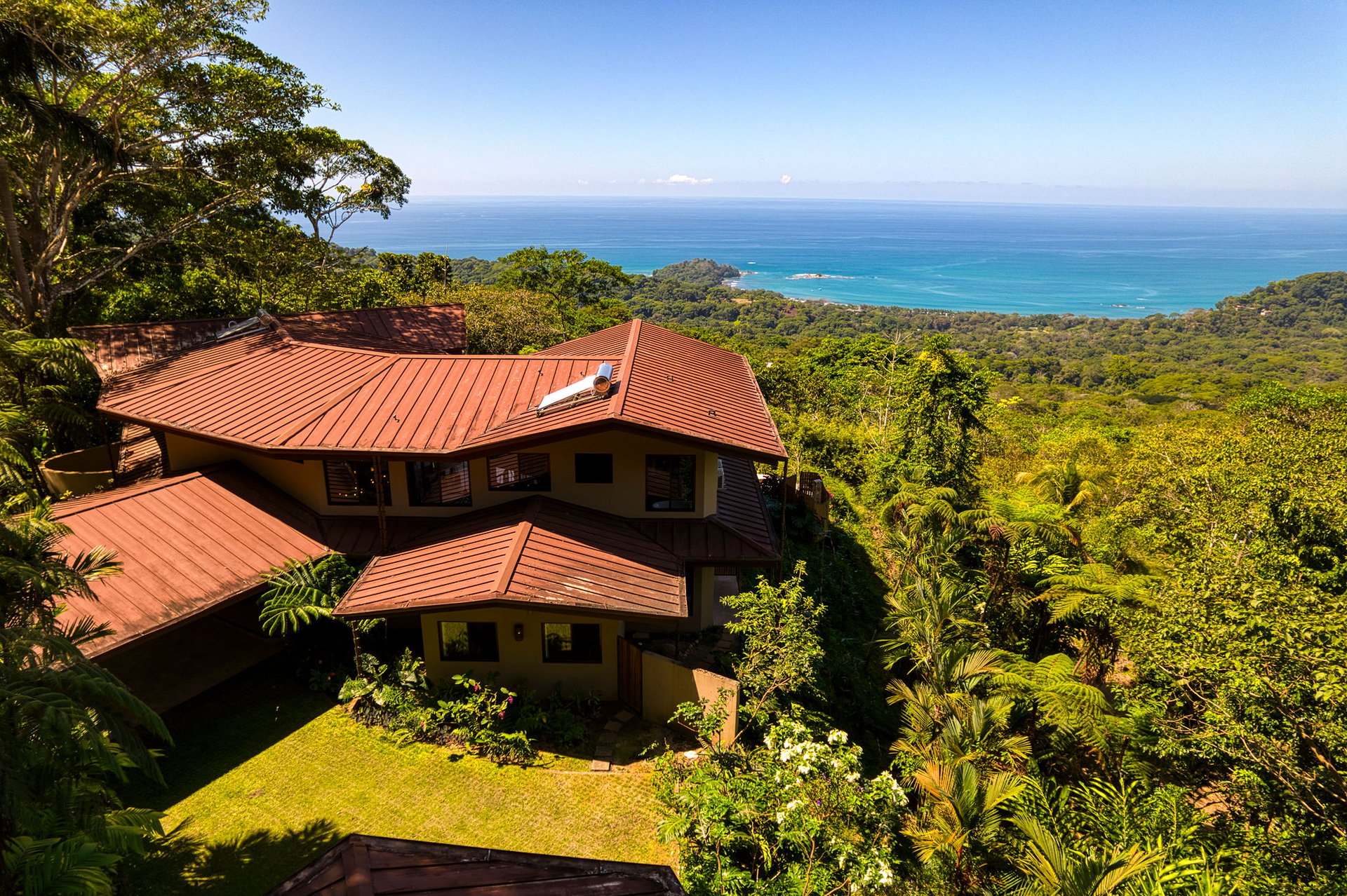 Casa Bambú – LUXURY 5 BEDROOM ESTATE WITH EXCEPTIONAL OCEAN VIEWS