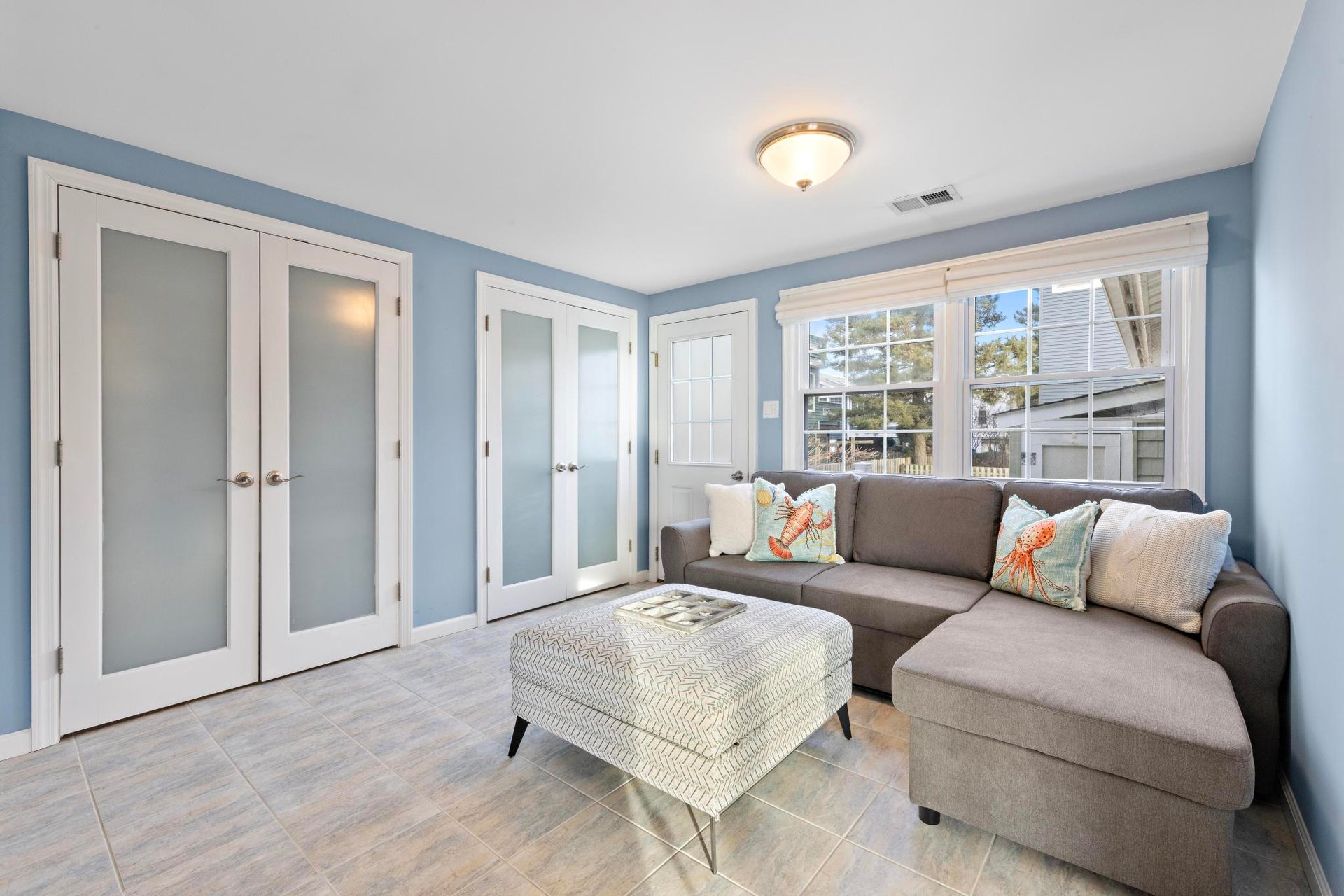 25 Joan Rd, Long Beach Township - Pet Friendly 
