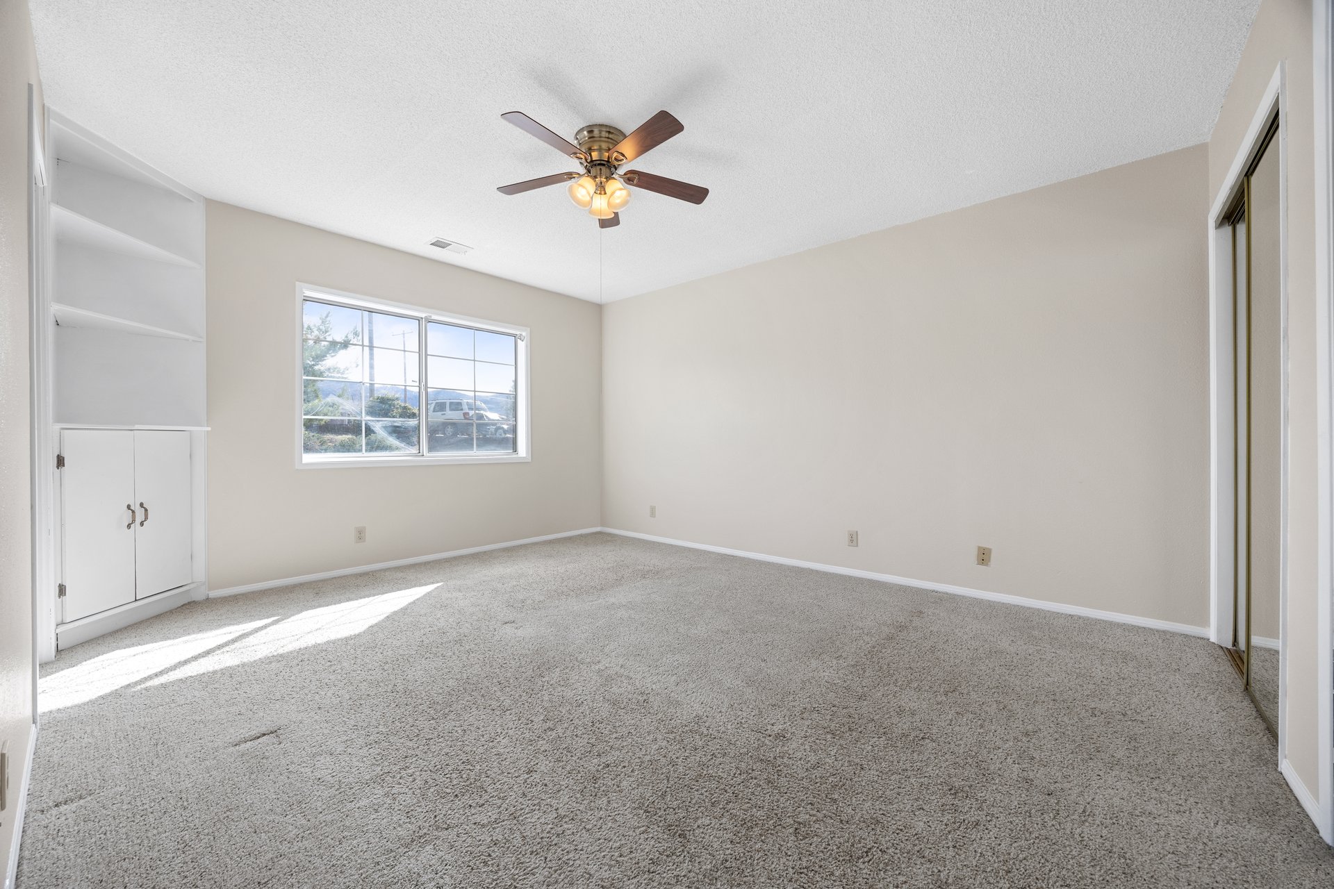 Charming Cul-de-Sac Home in East Golden Hills – 21941 Fig Court