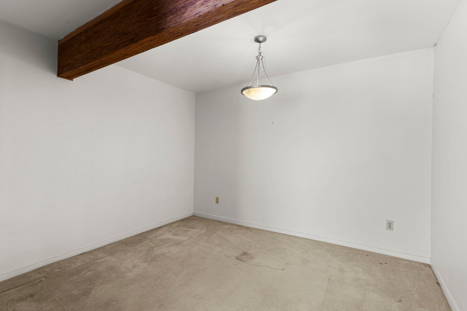 8511 Small Lane, Loretto