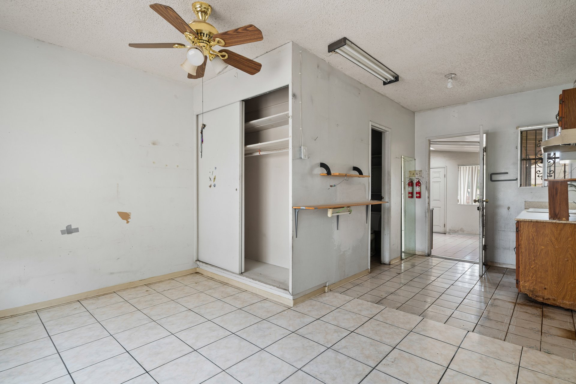 303 E Lincoln Street