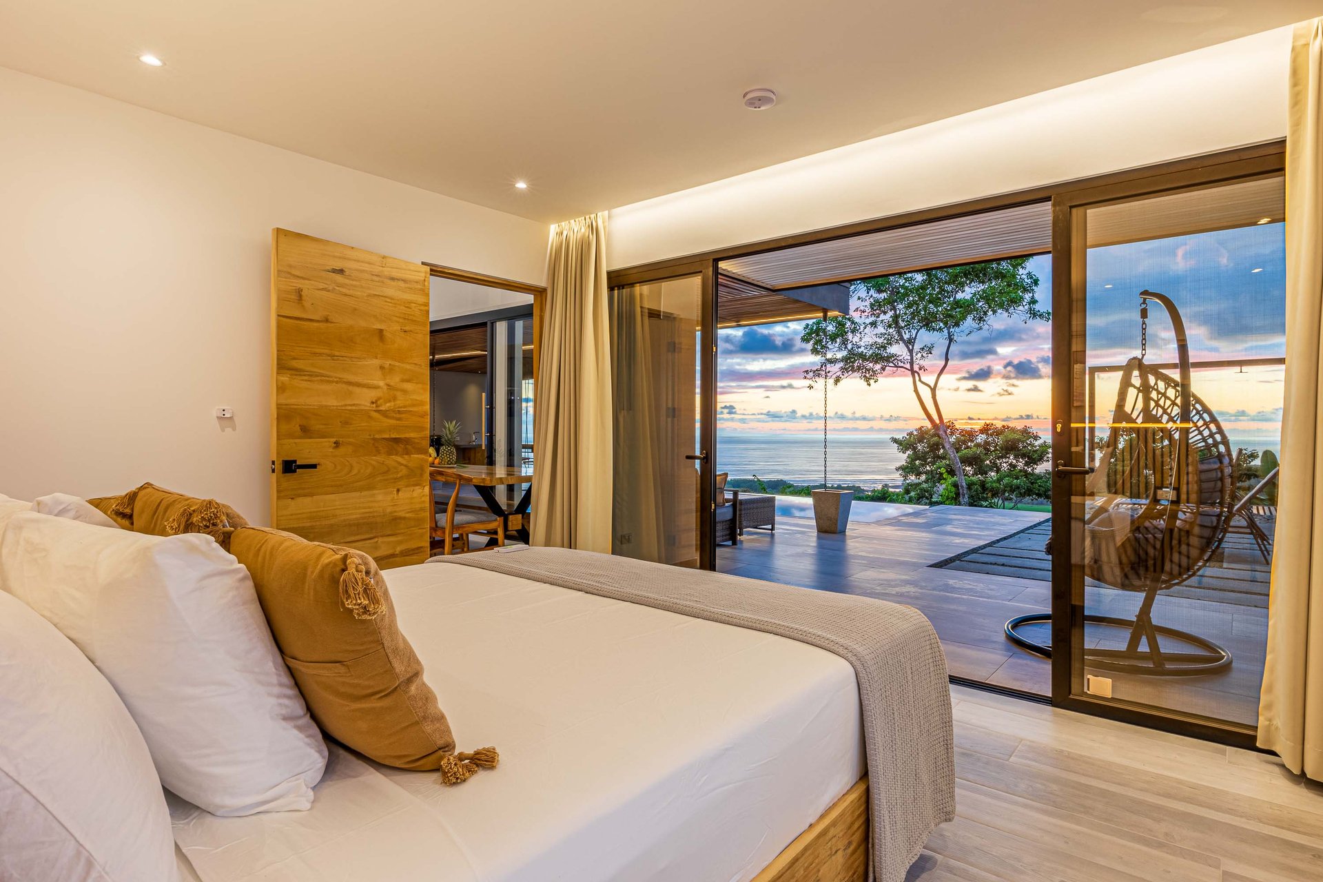 Exclusive Luxury Villa with Infinity Pool