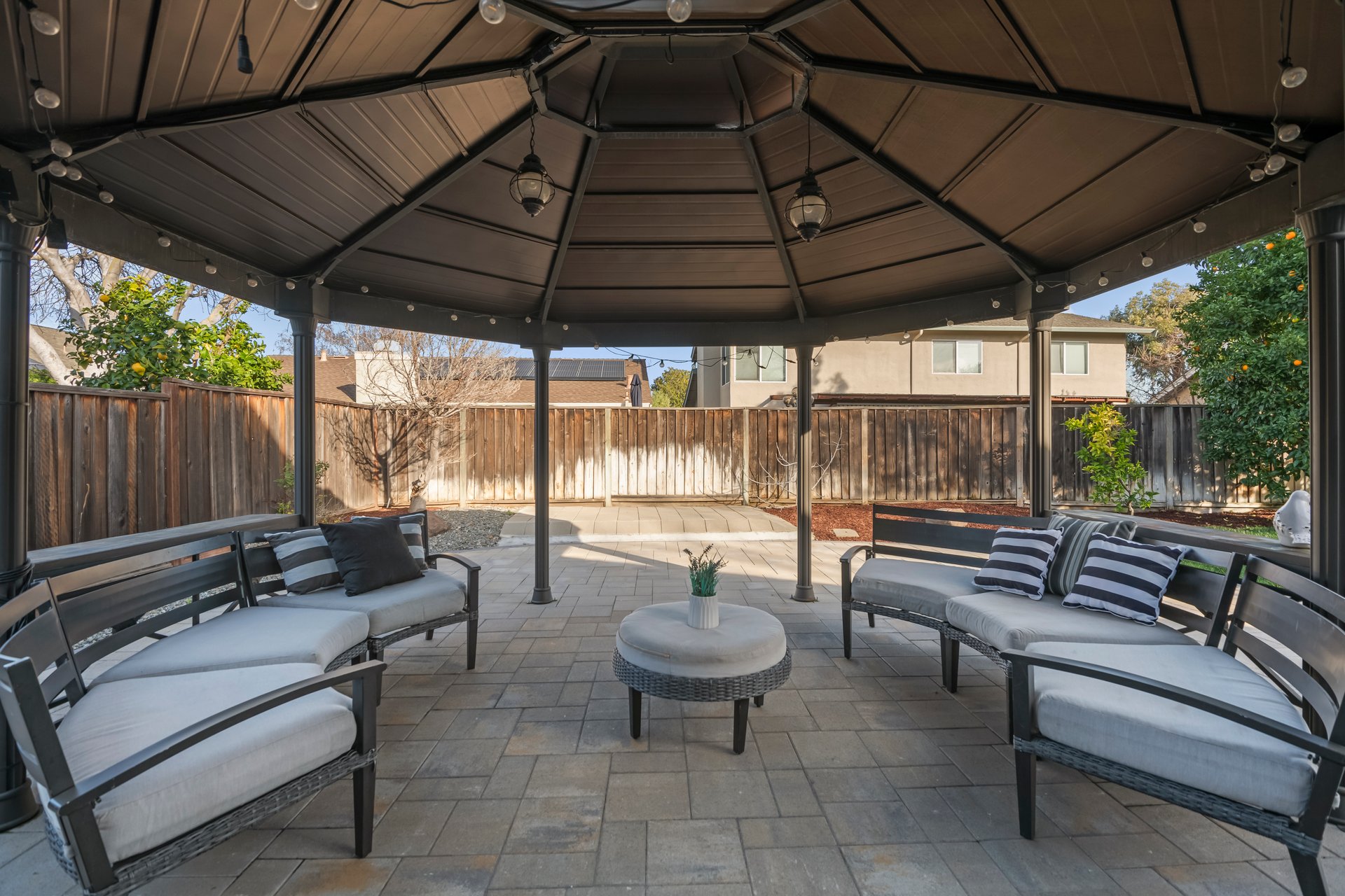 5252 Rio Lobo Drive