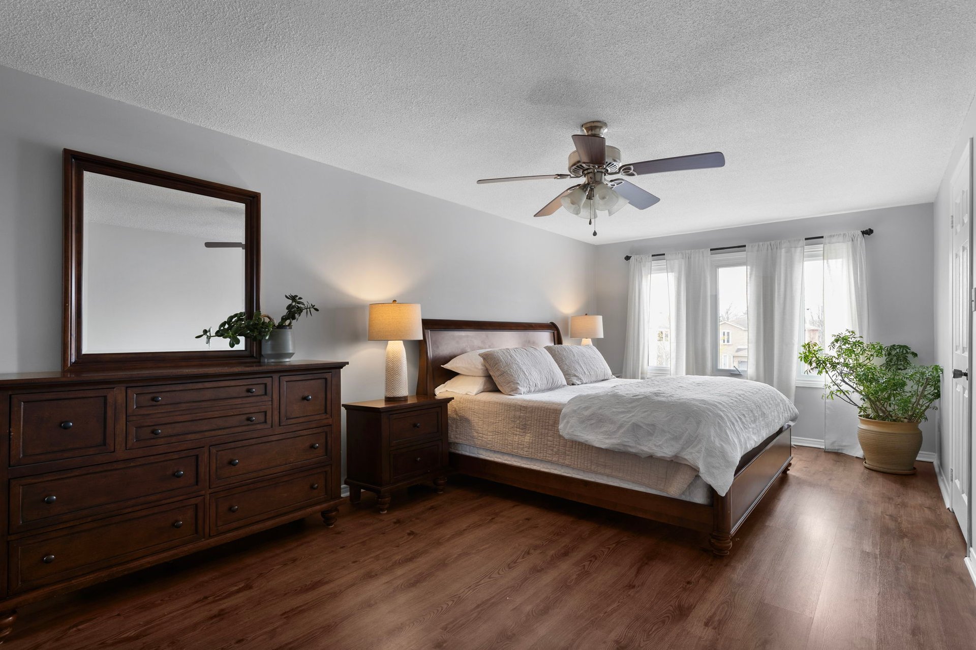 255 Hickling Trail, Barrie