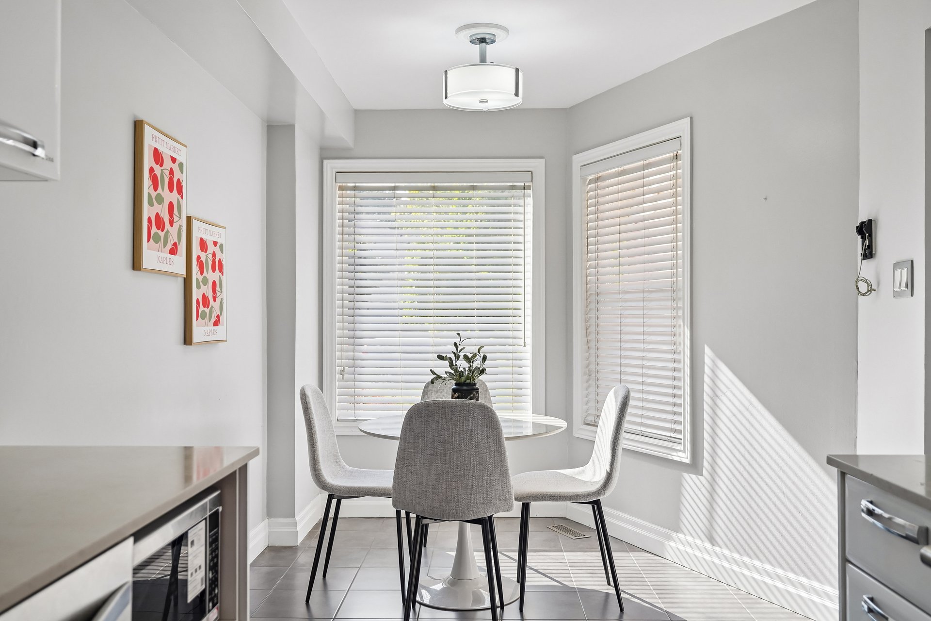 Move-in ready in the heart of Glen Abbey