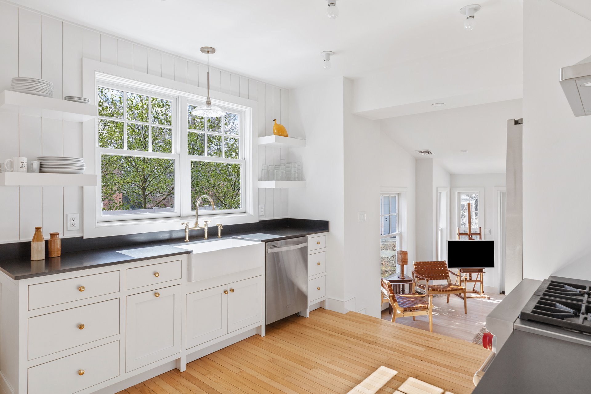 CHARMING AND COMPLETELY RENOVATED 