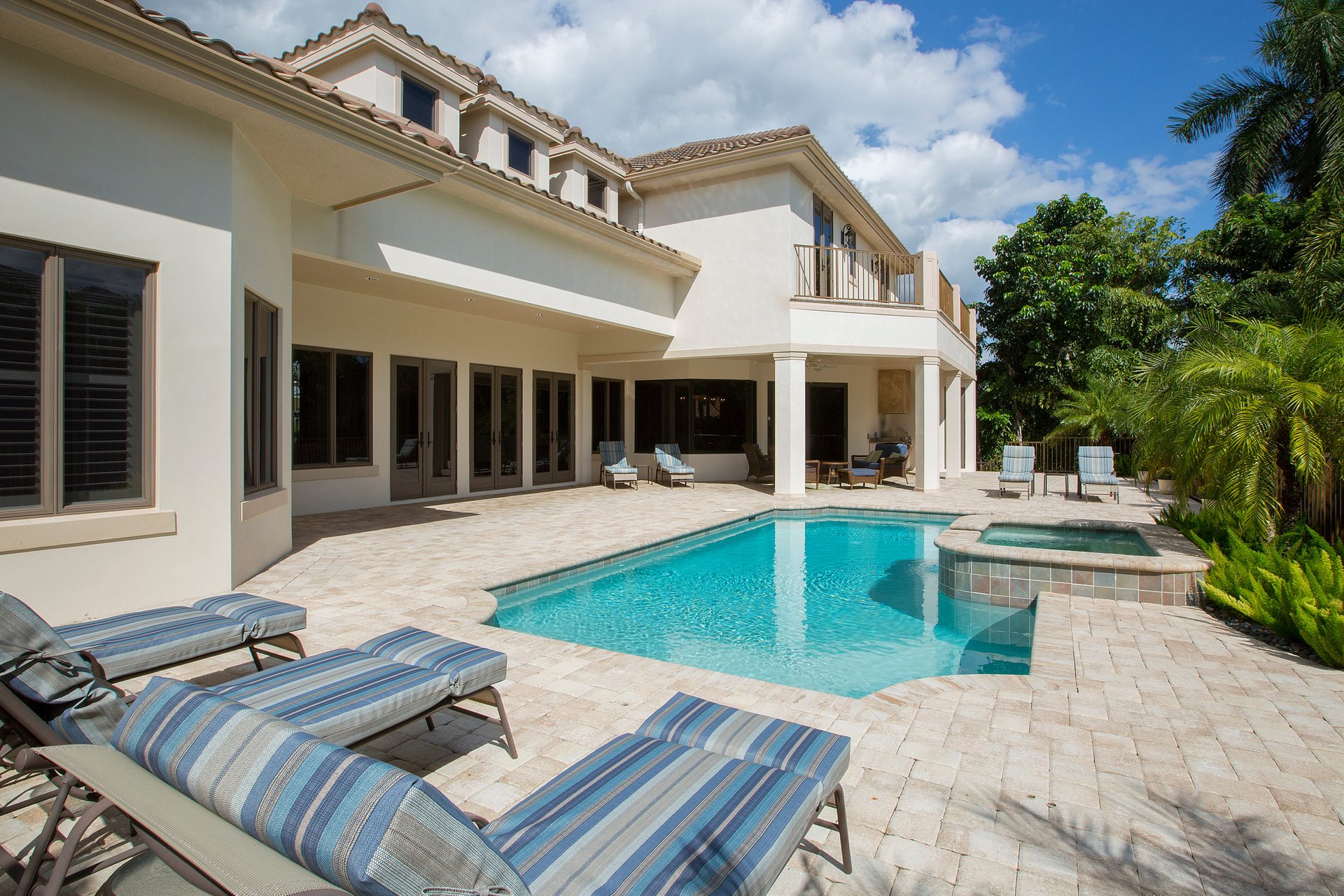 606 Binnacle Dr