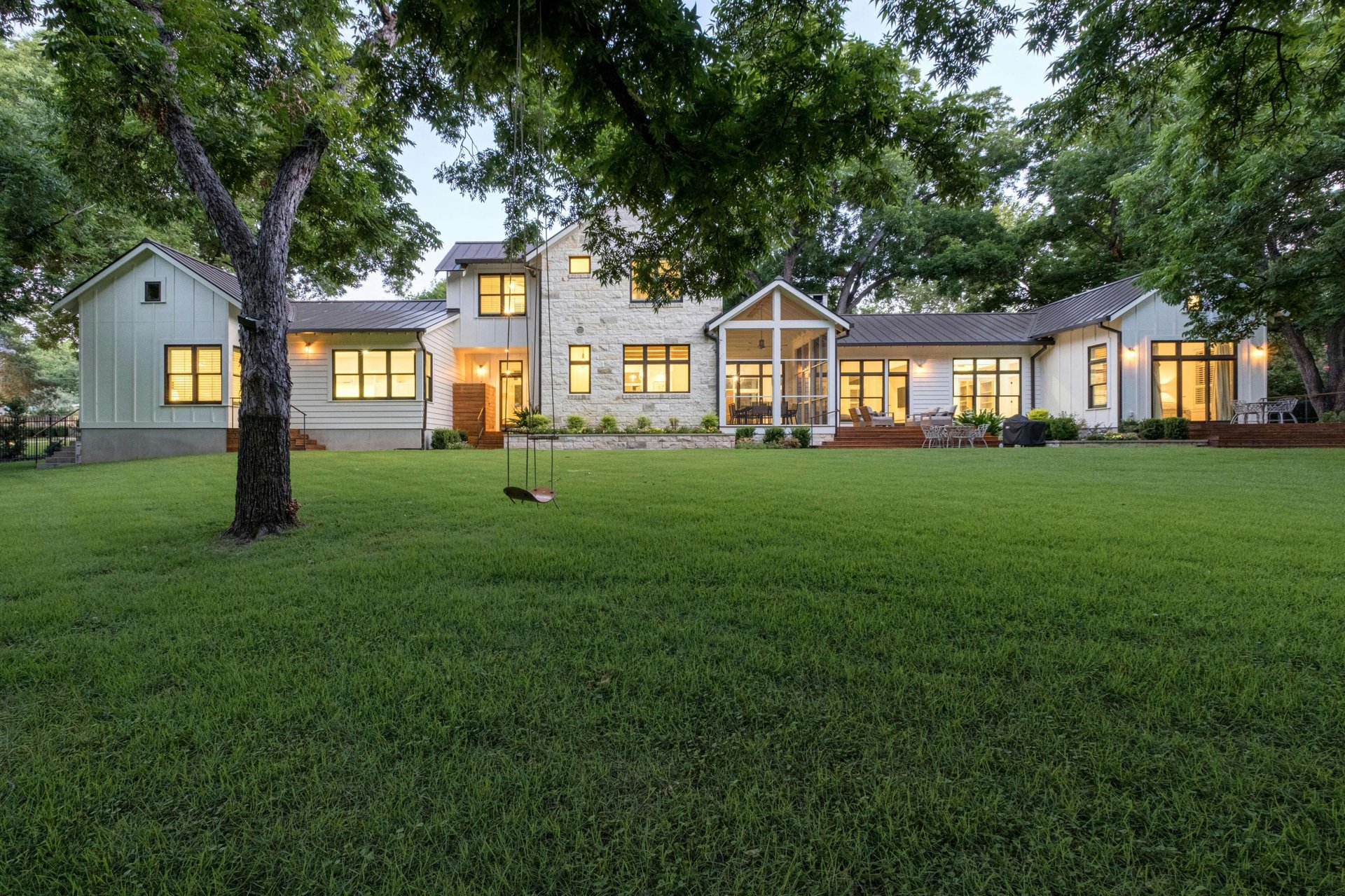 3120 Edgewater Drive