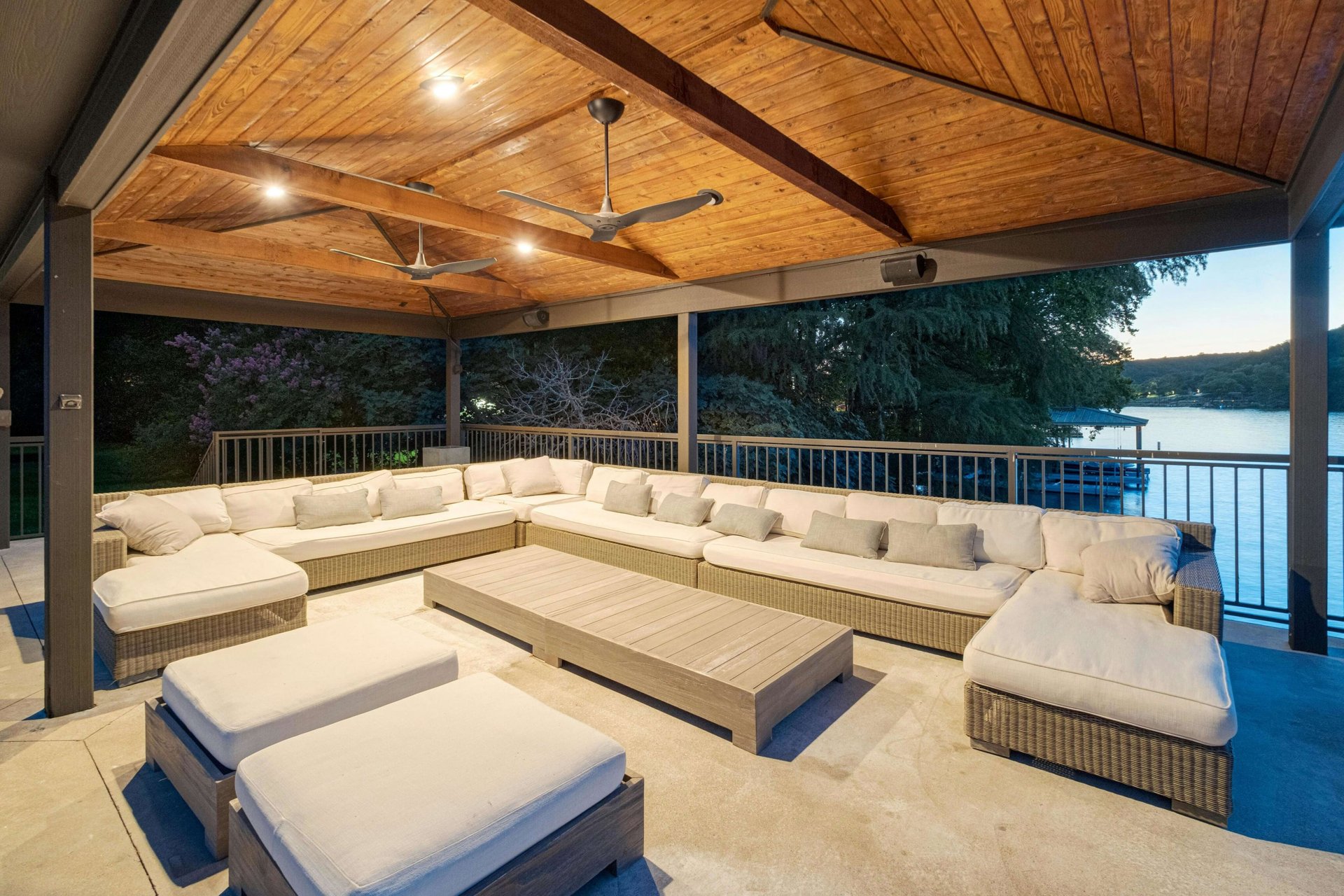 3120 Edgewater Drive
