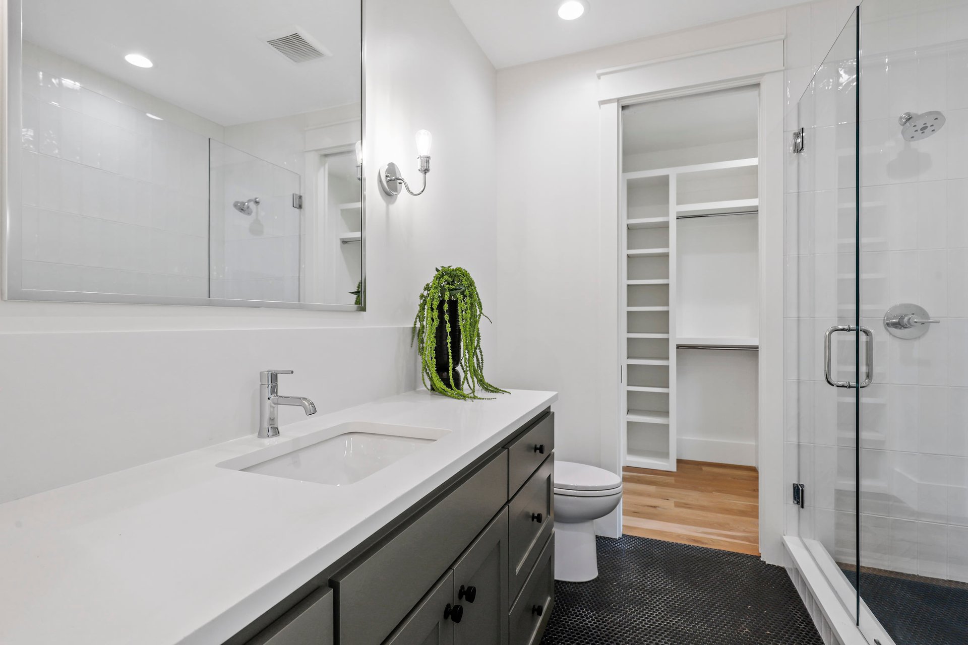 109 Crestwood