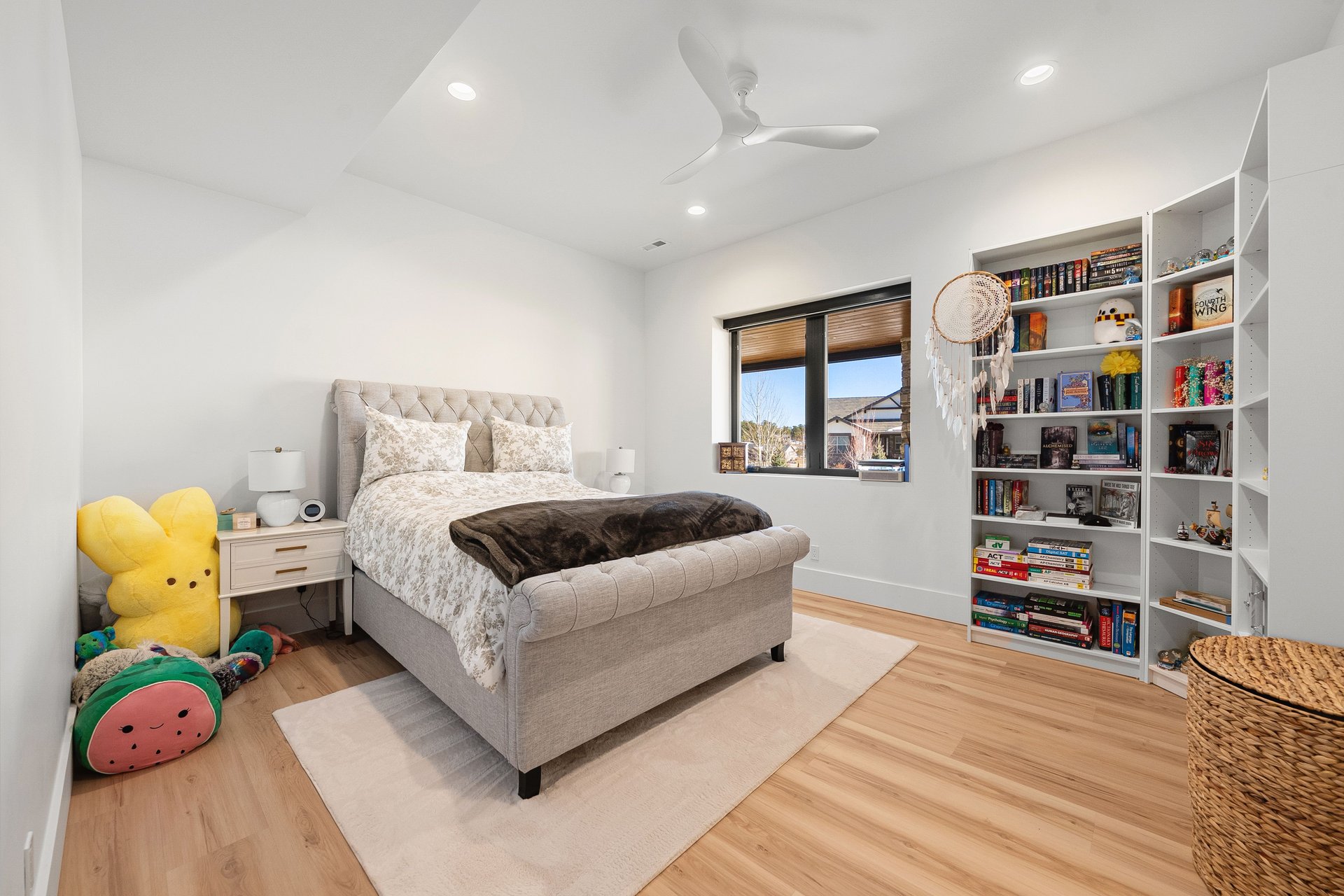 3939 Needles Drive