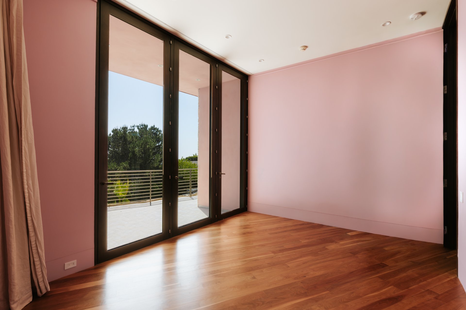 1111 Bel Air Pl