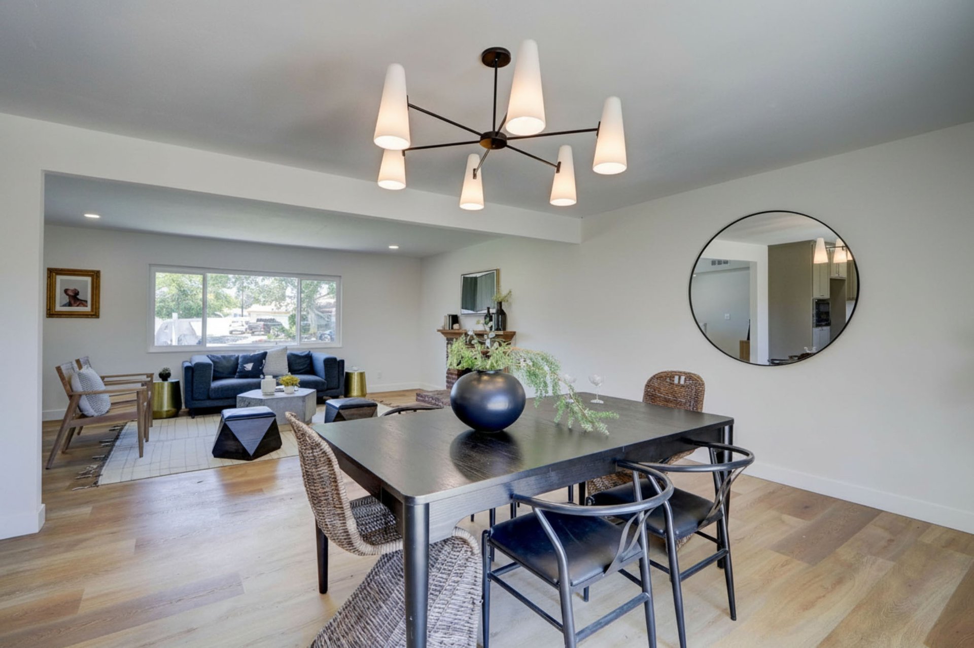 476 Jeanne Ct