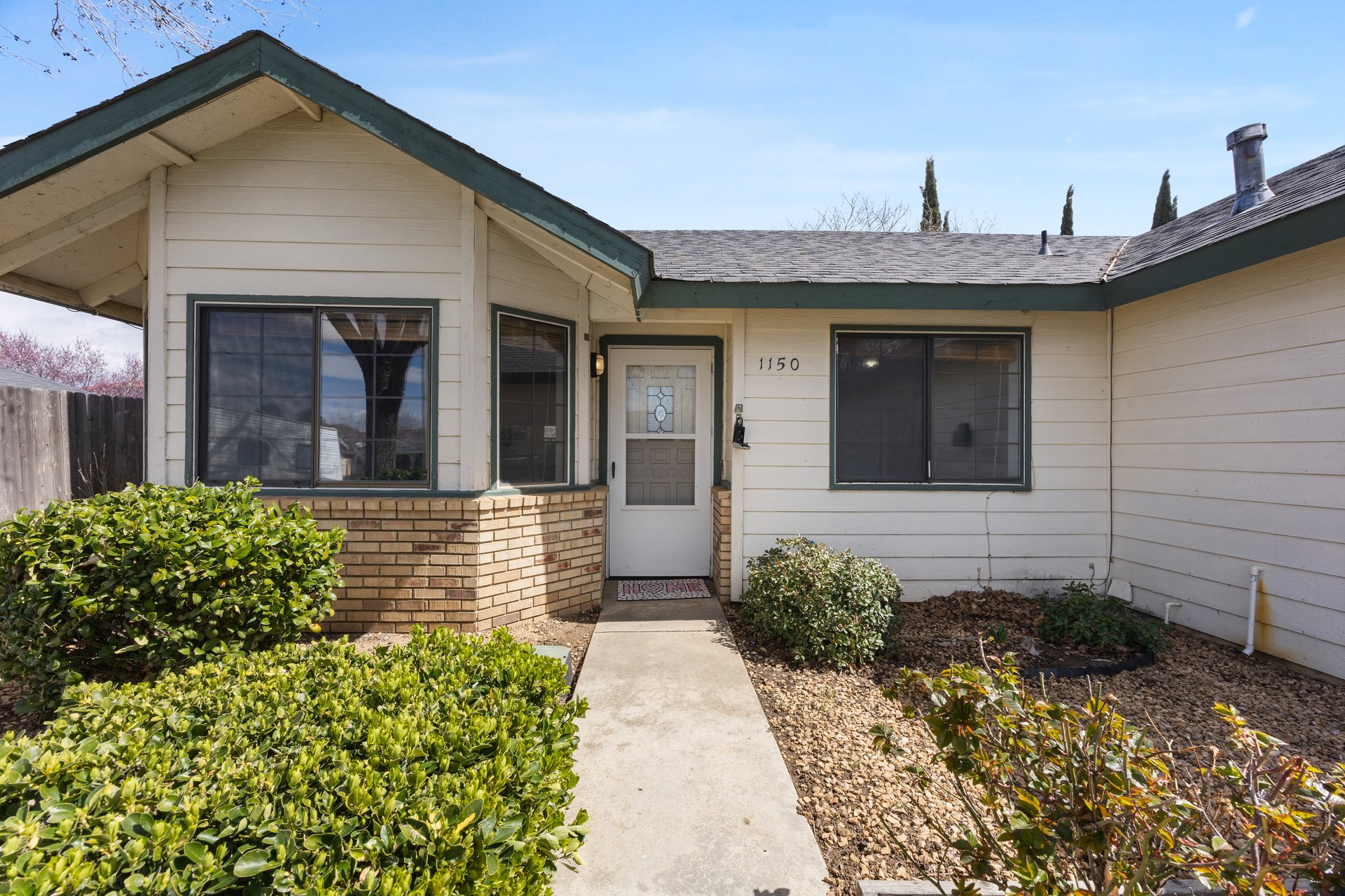 Charming Downtown Tehachapi Home – 1150 Magnolia Court