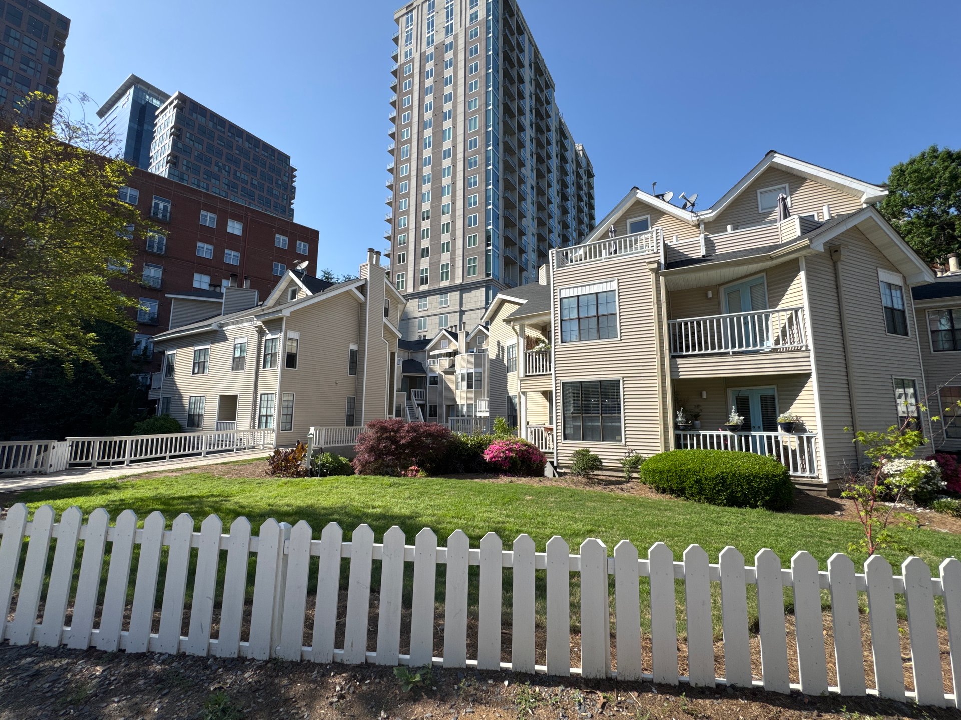 1010 Midtown building exterior