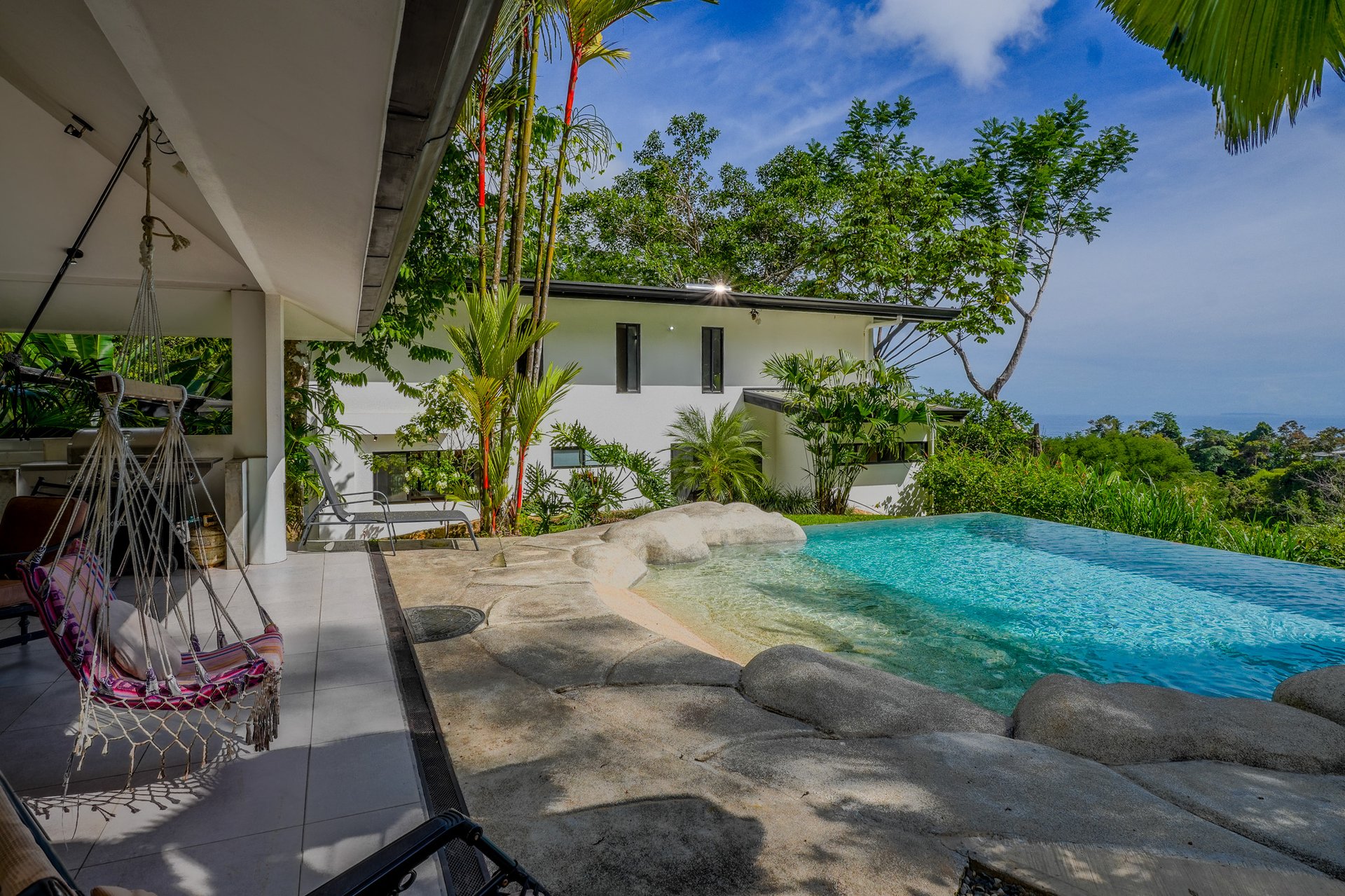 Casa La Roca, Whale's Tail 3 Bedroom Home In Uvita!