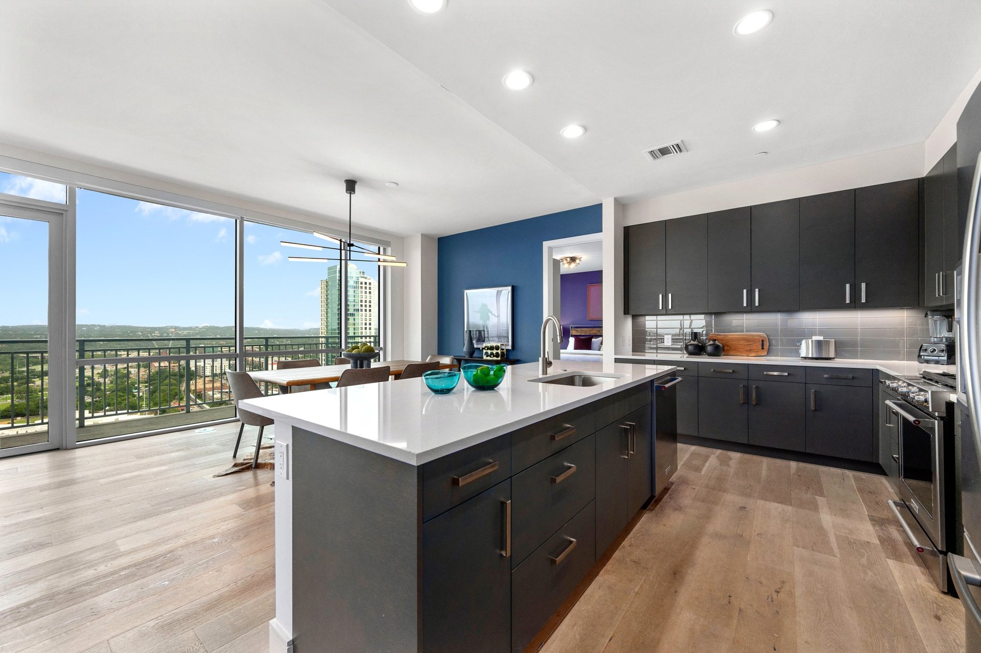 222 West Avenue #2802