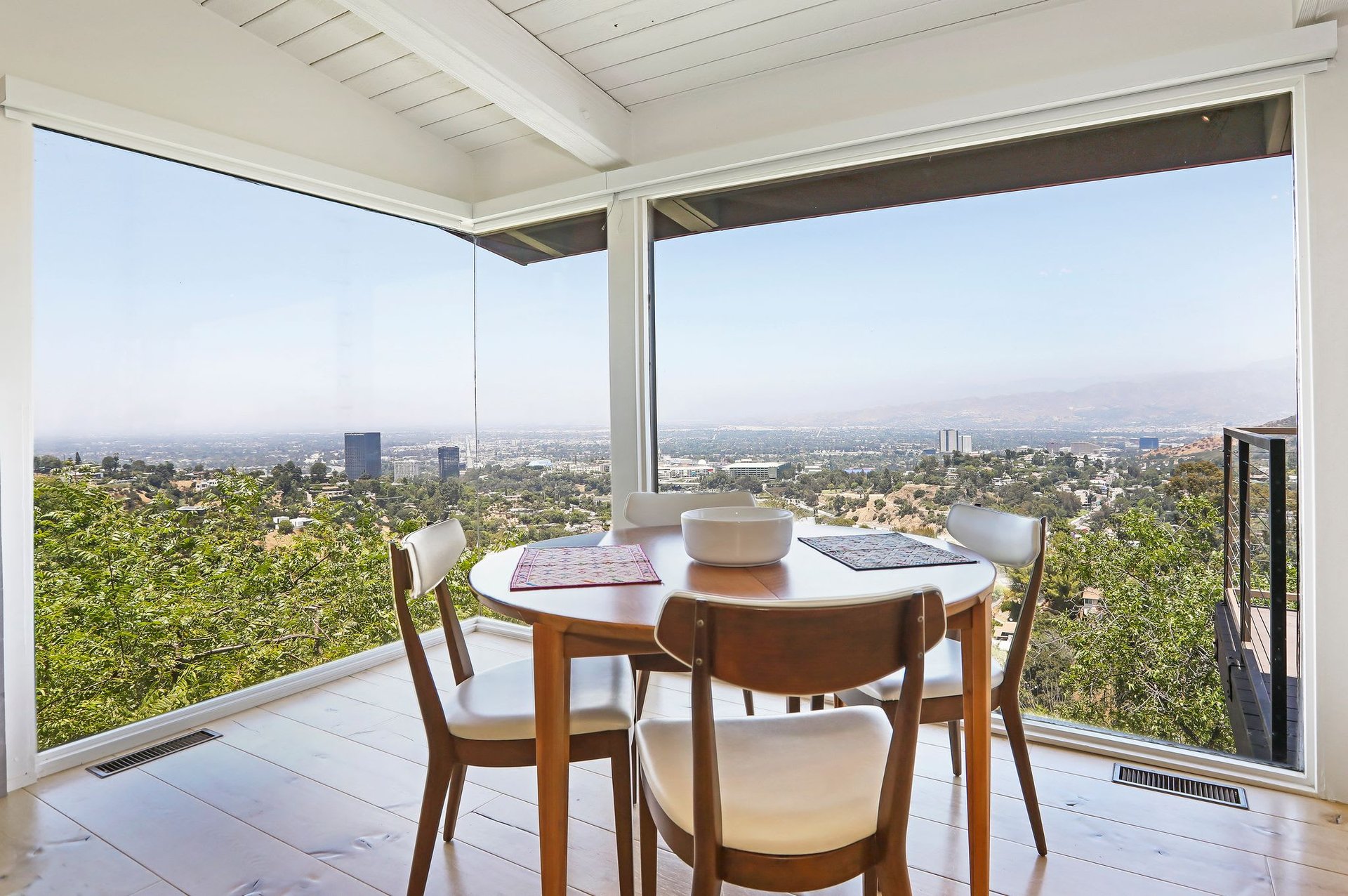  7185 Pacific View Dr