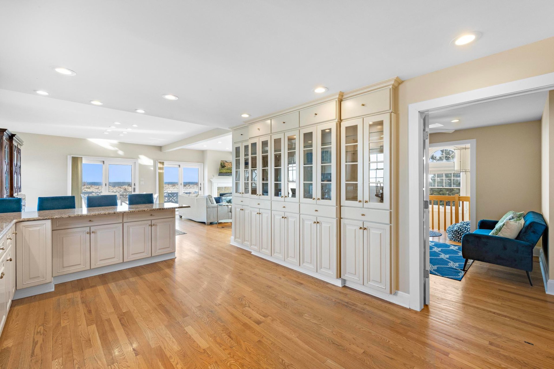 7211 Ocean Blvd