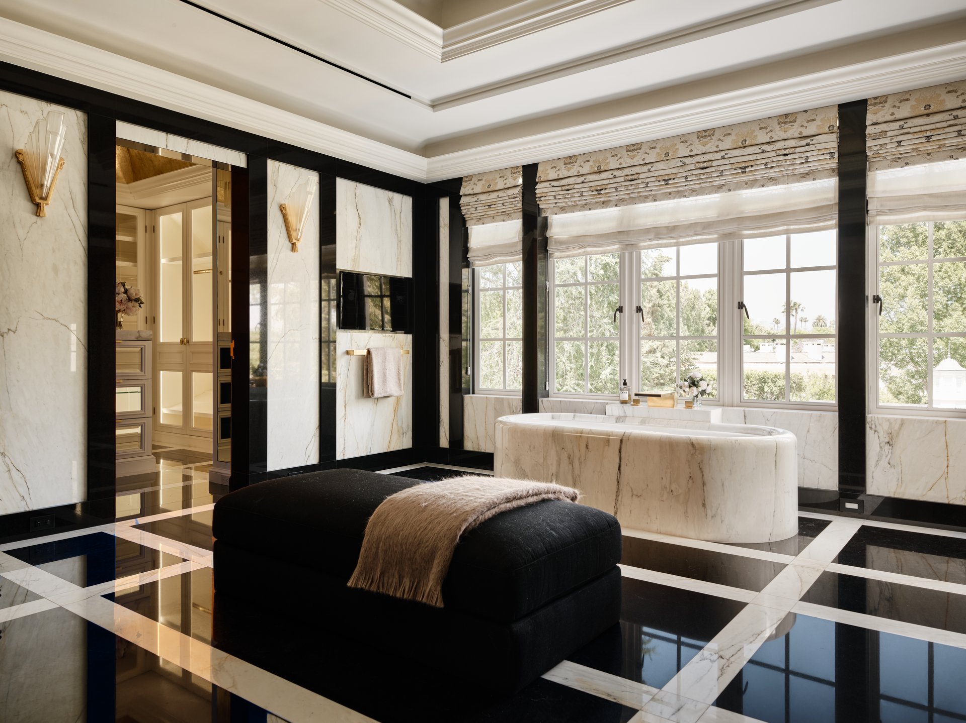 826 Greenway Dr, Beverly Hills 