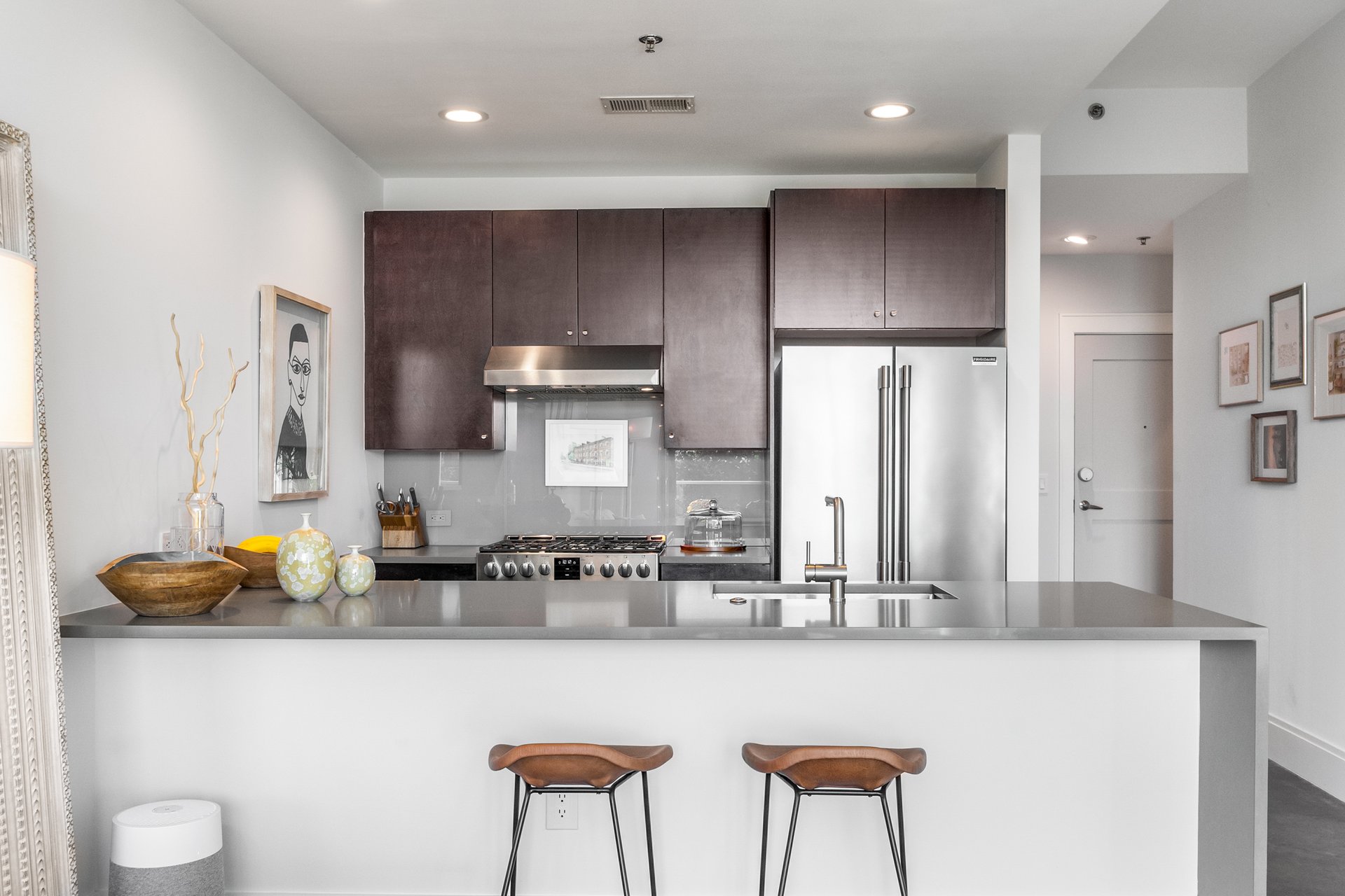 905 Juniper Street NE Unit 704