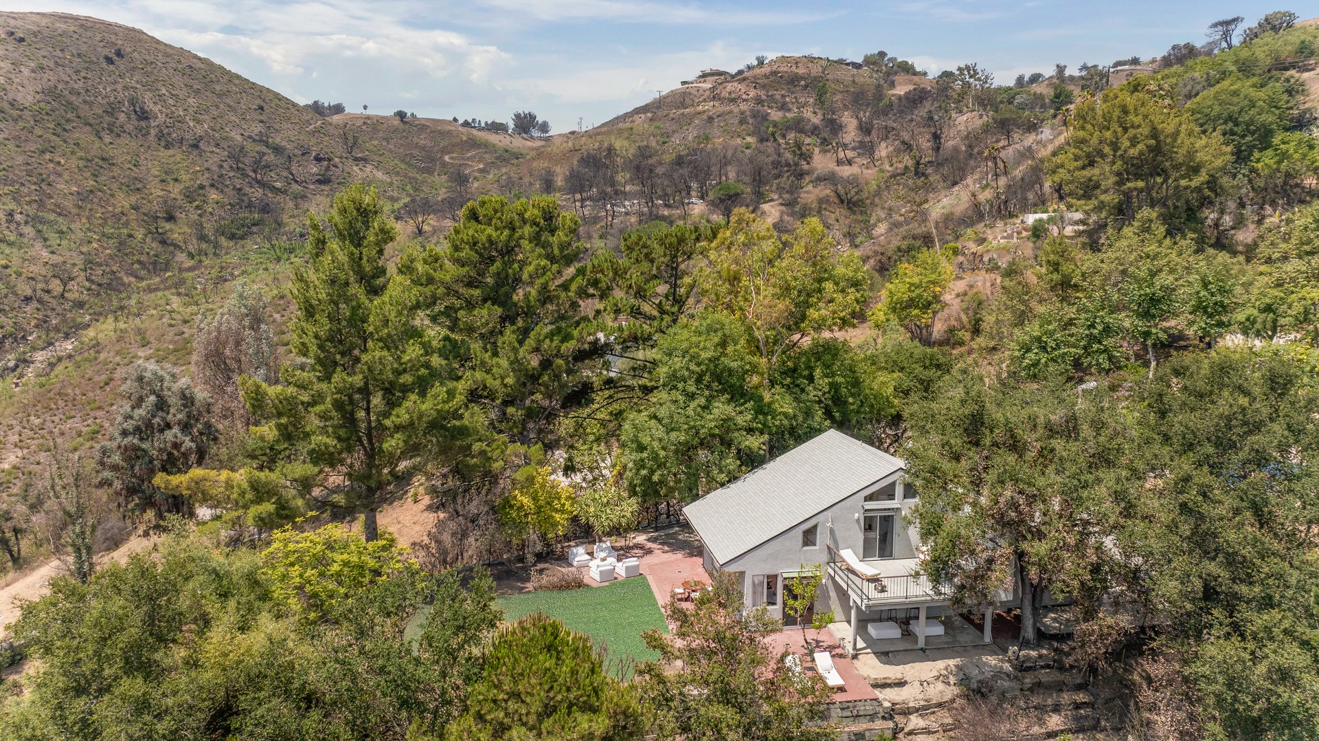 2370 Live Oak Meadows Rd