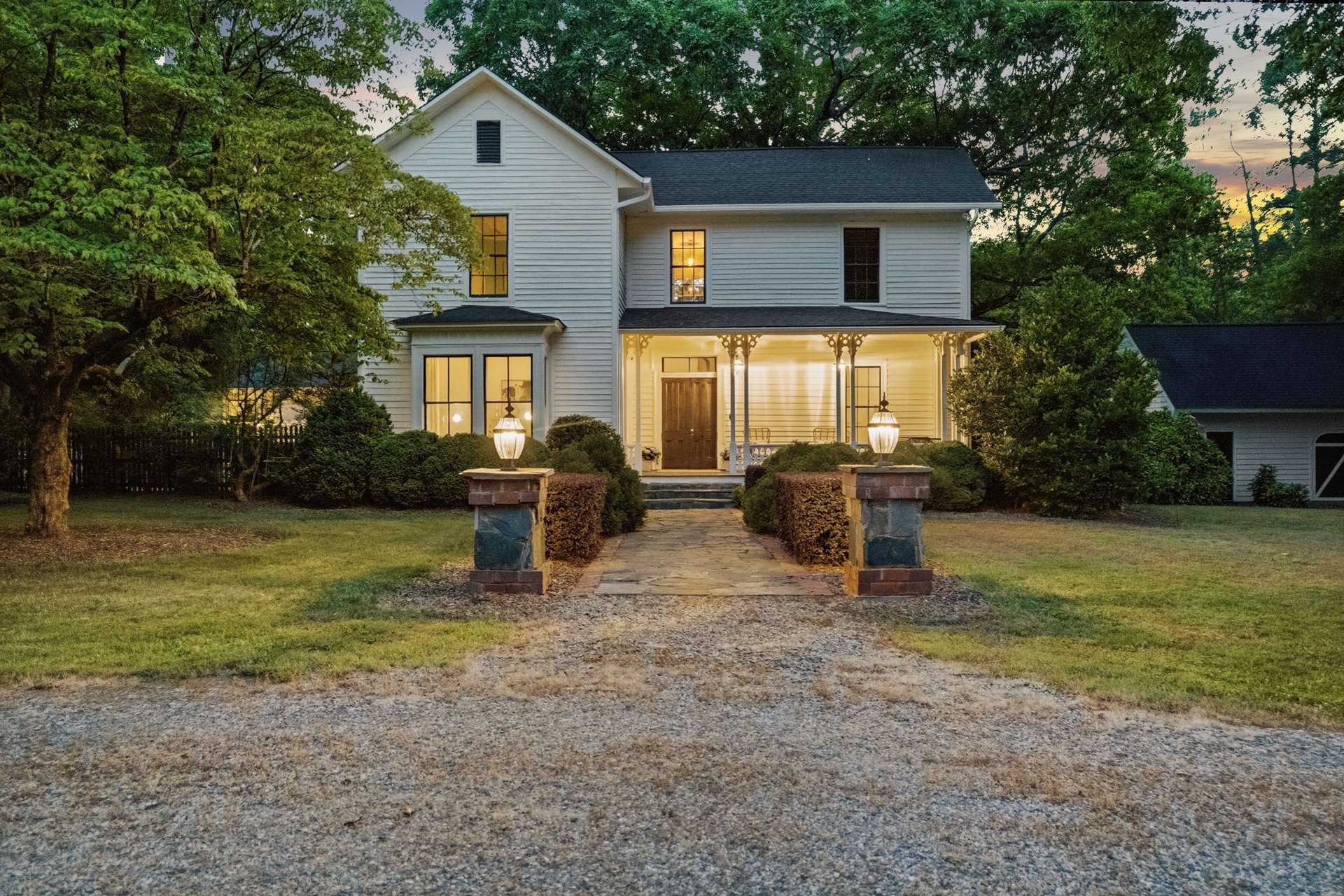 10915 Beatties Ford Road