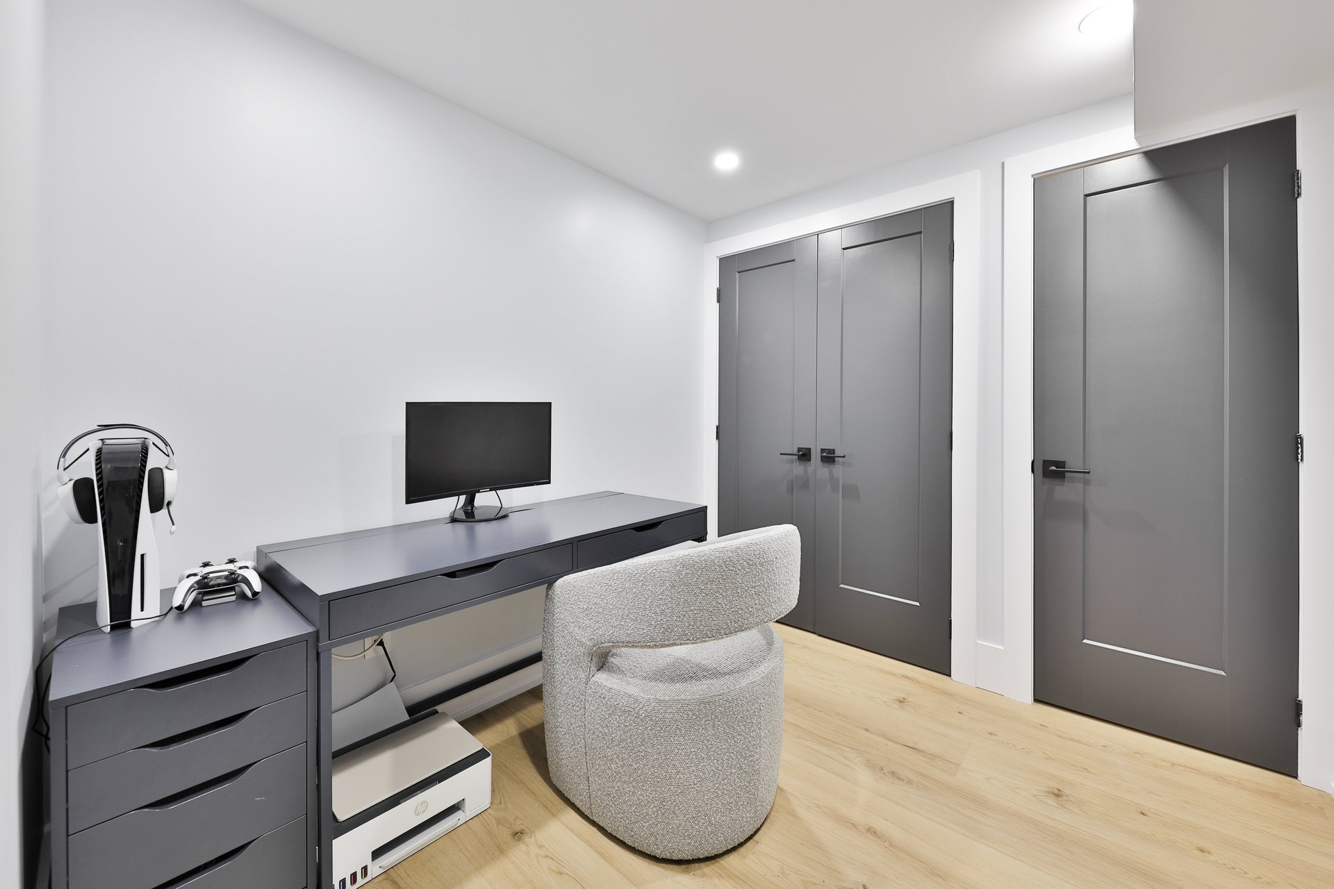 1506 Newlands Crescent, Burlington