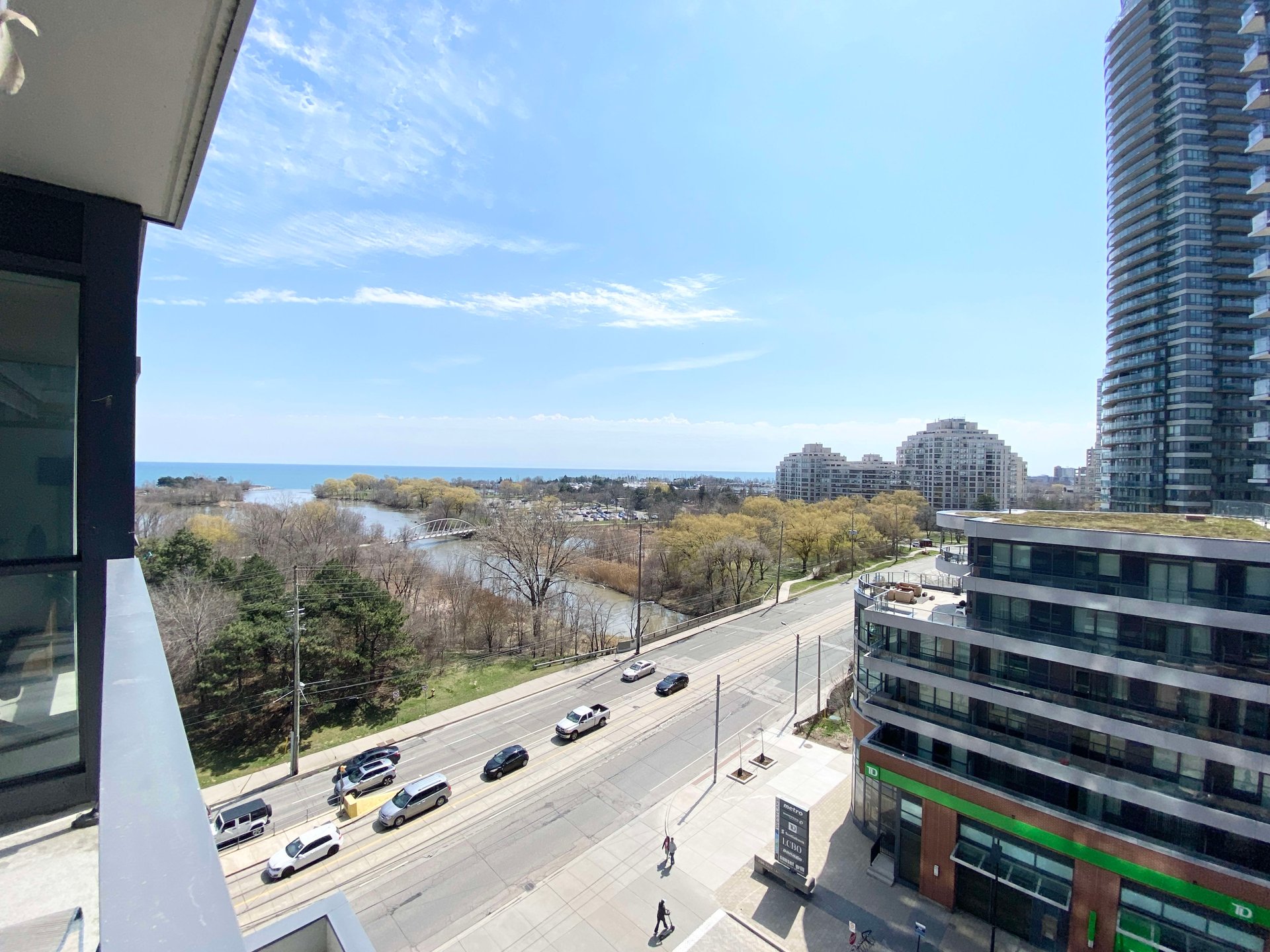 2200 Lake Shore Blvd W Unit: 903