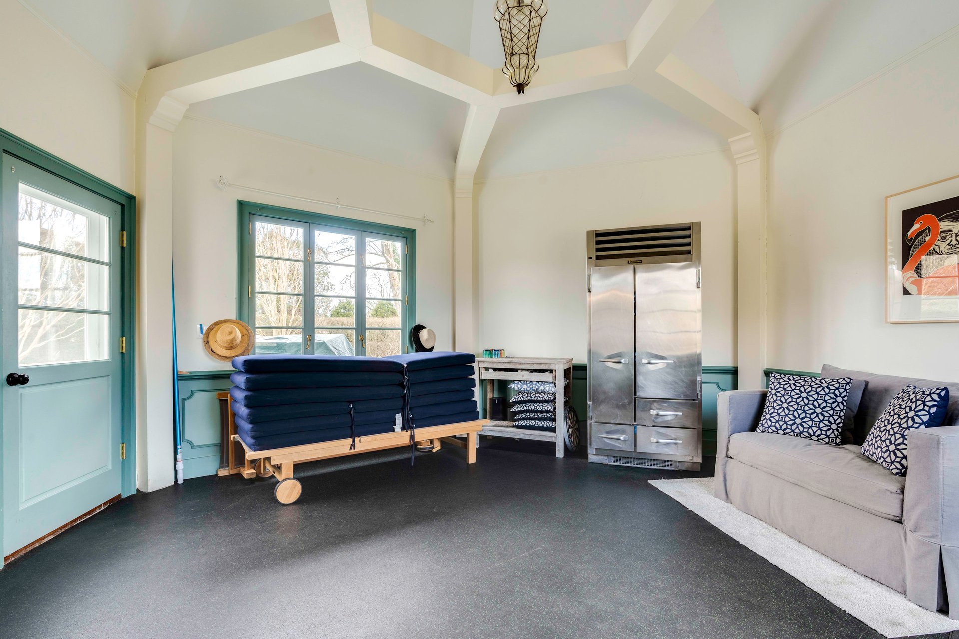 Elegance Meets Artful Living in East Hampton Village South