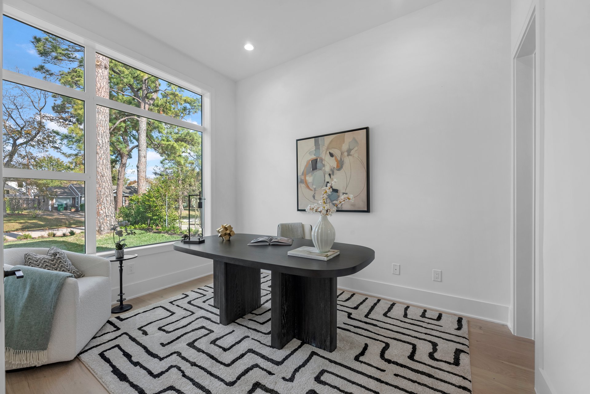 963 West 41st Street