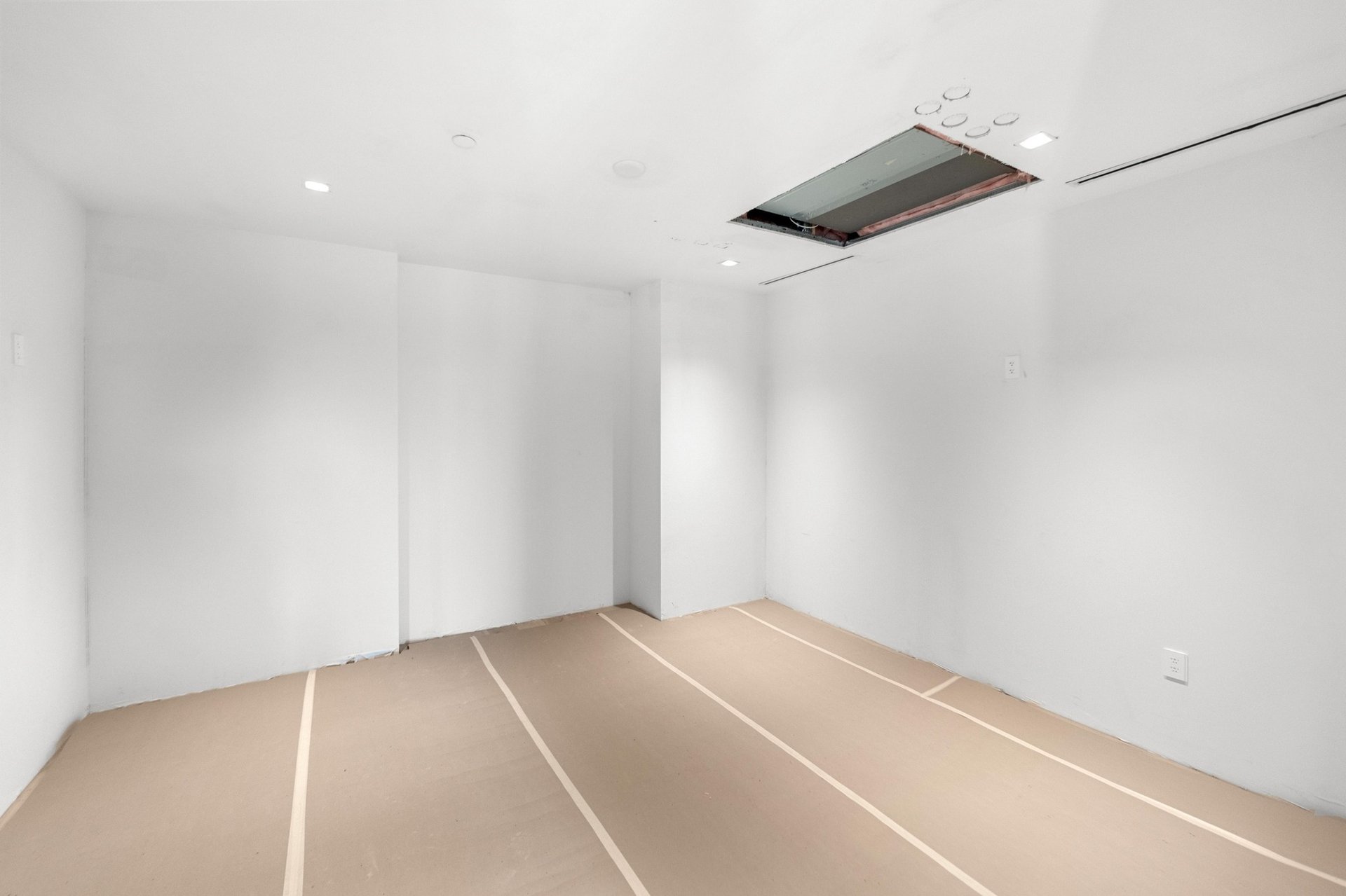1006 Baylor Street #204