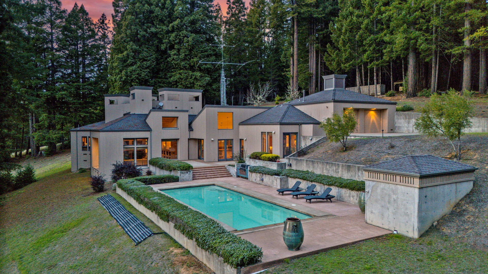 The Redwood Canopy House
