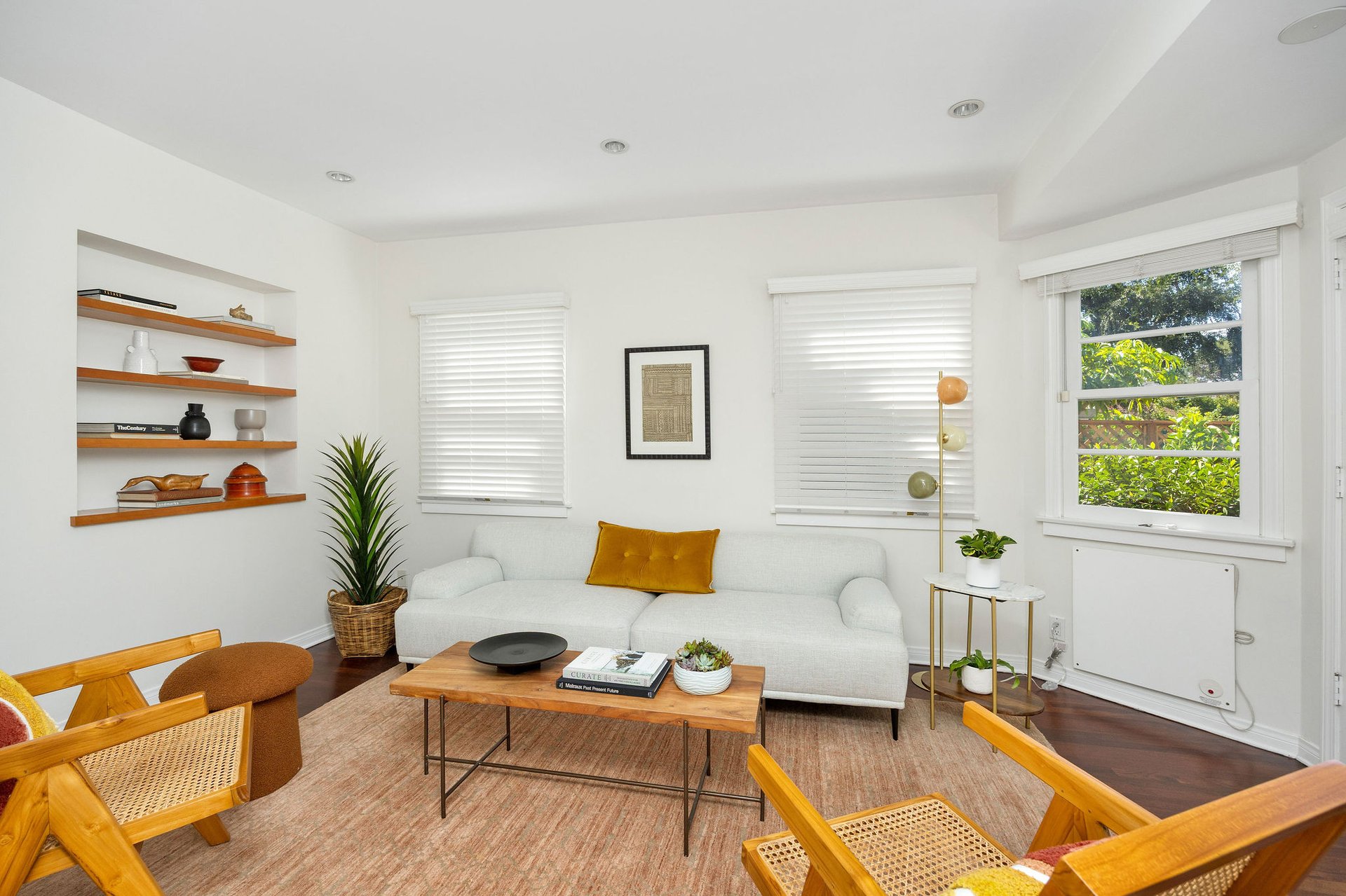 157 S. Fuller Ave