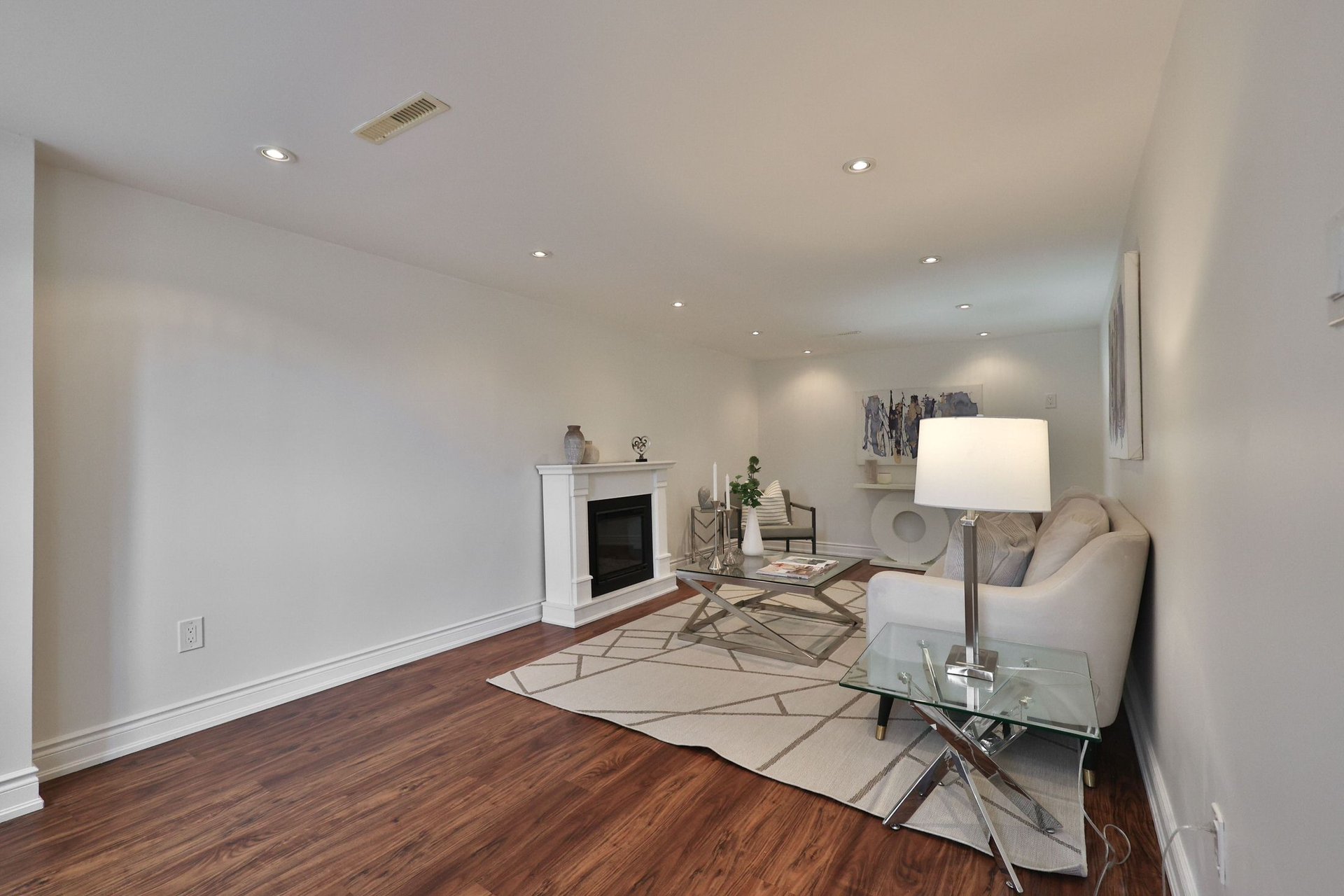 1439 Larchview Trail