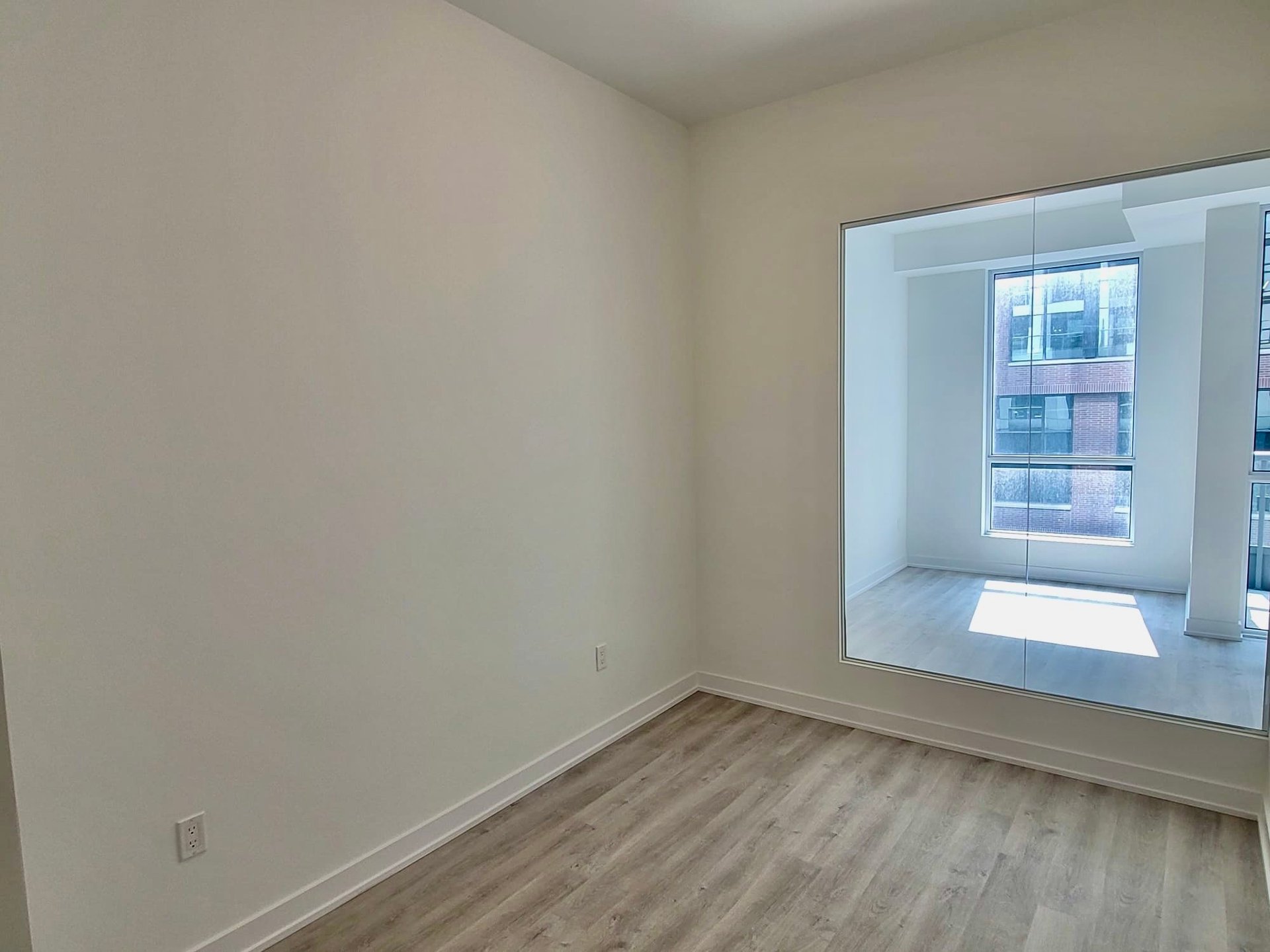 15 Richardson Street 530, Toronto C08 Unit: 530