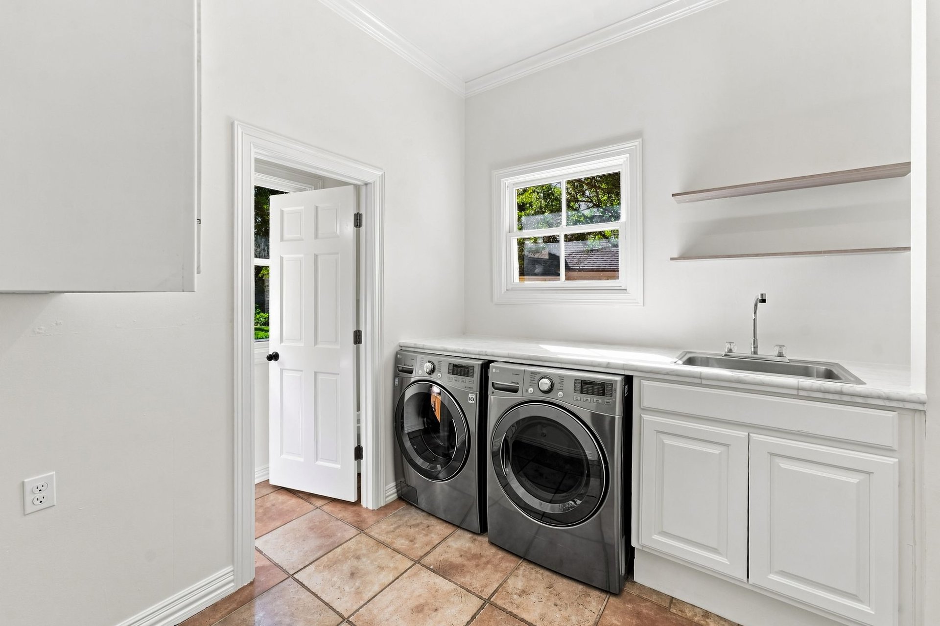 2900 Meandering River Court