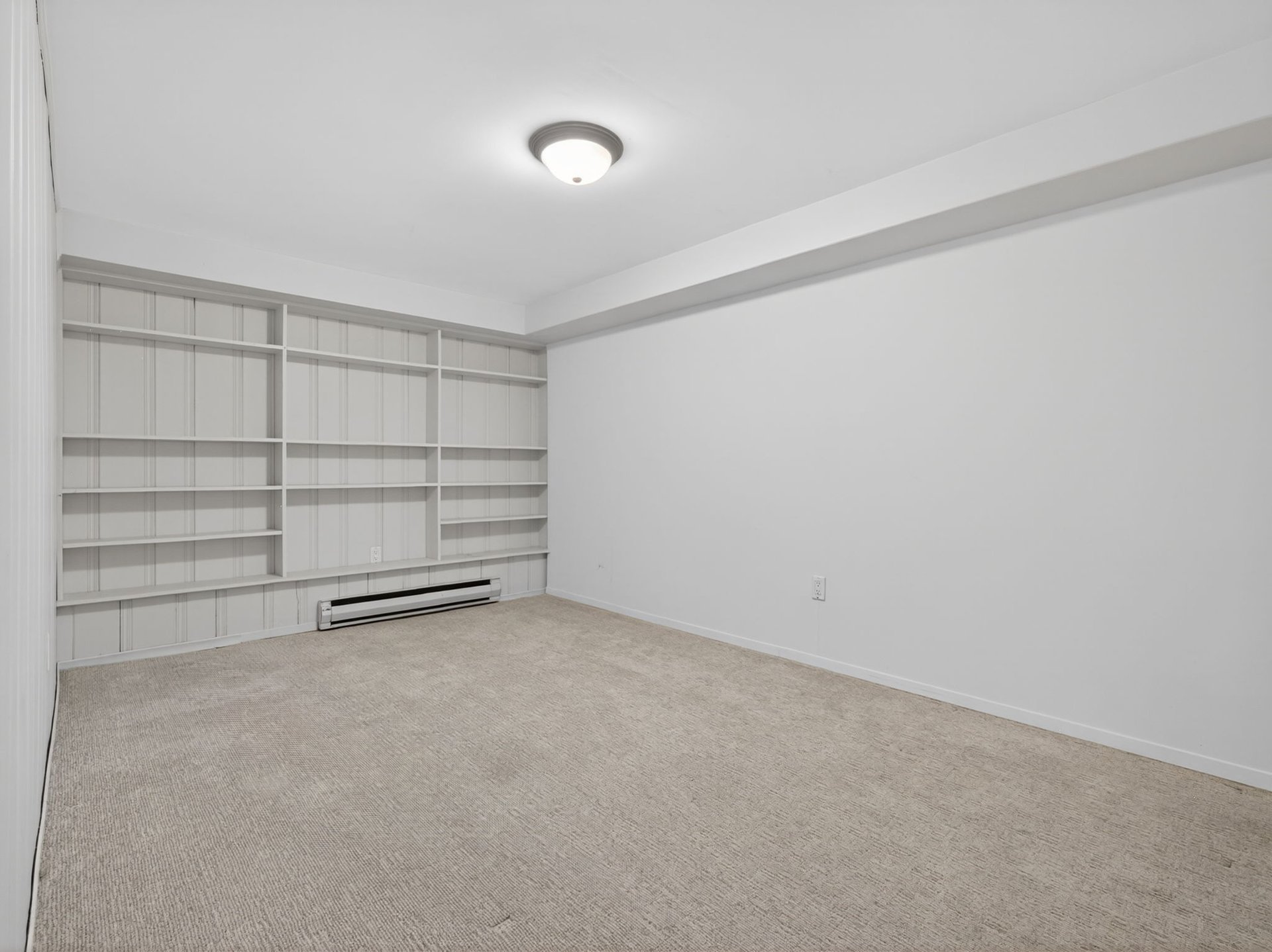  SOLD: Prestigious Forest Hill 