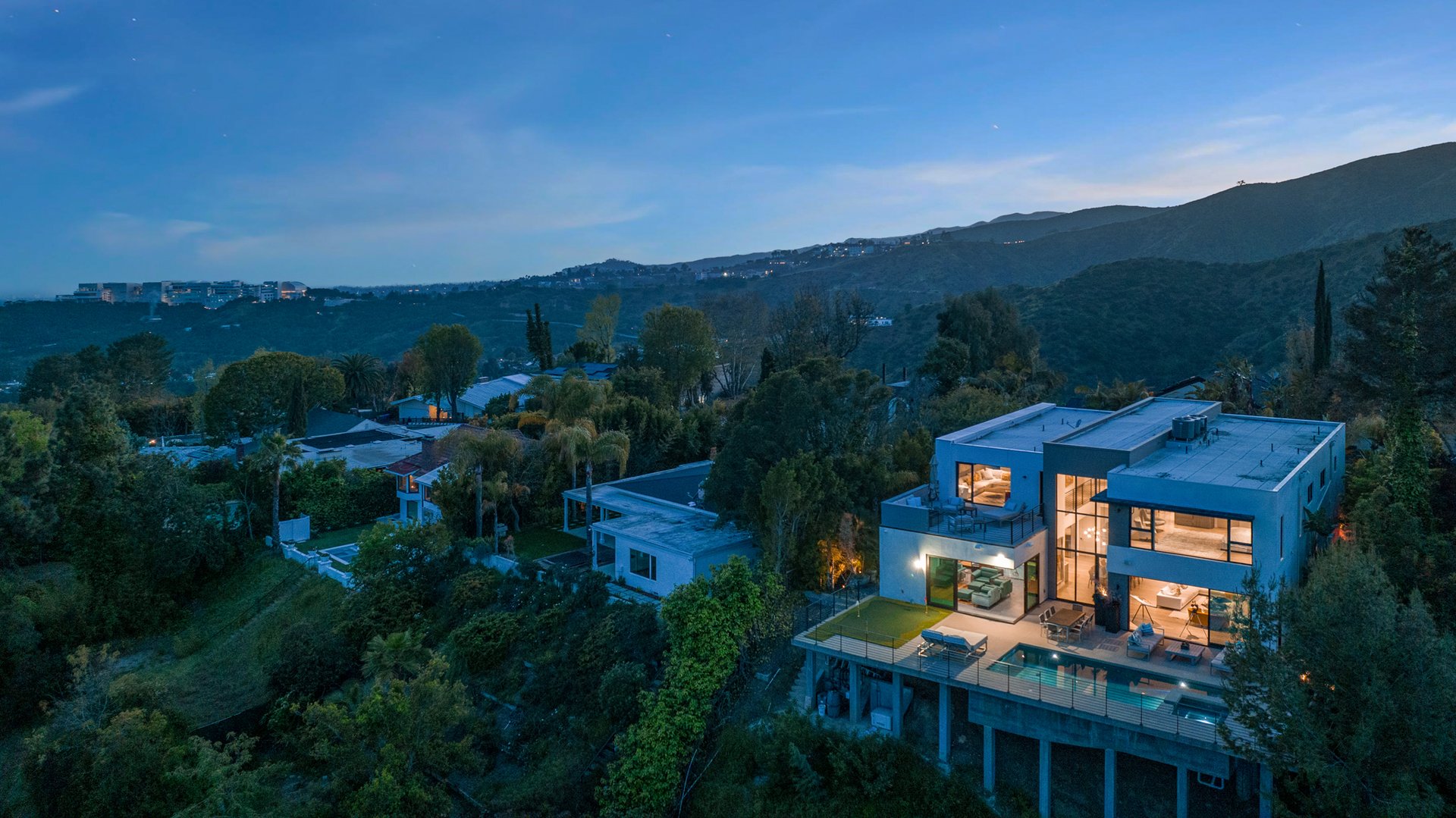 1172 Linda Flora Dr